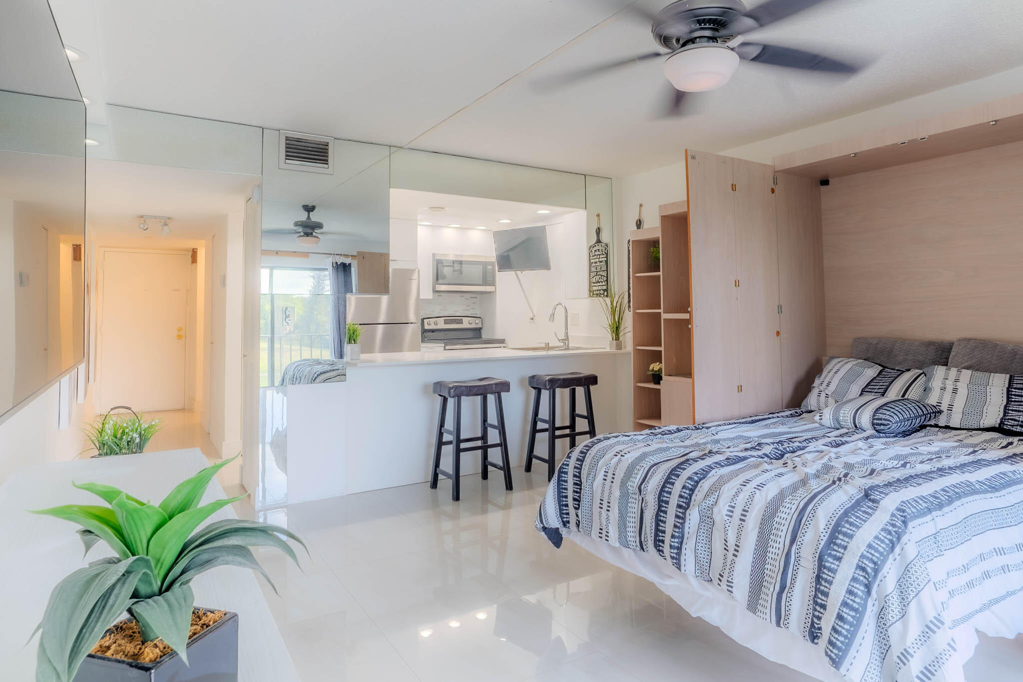 3760 Inverrary Drive 3m