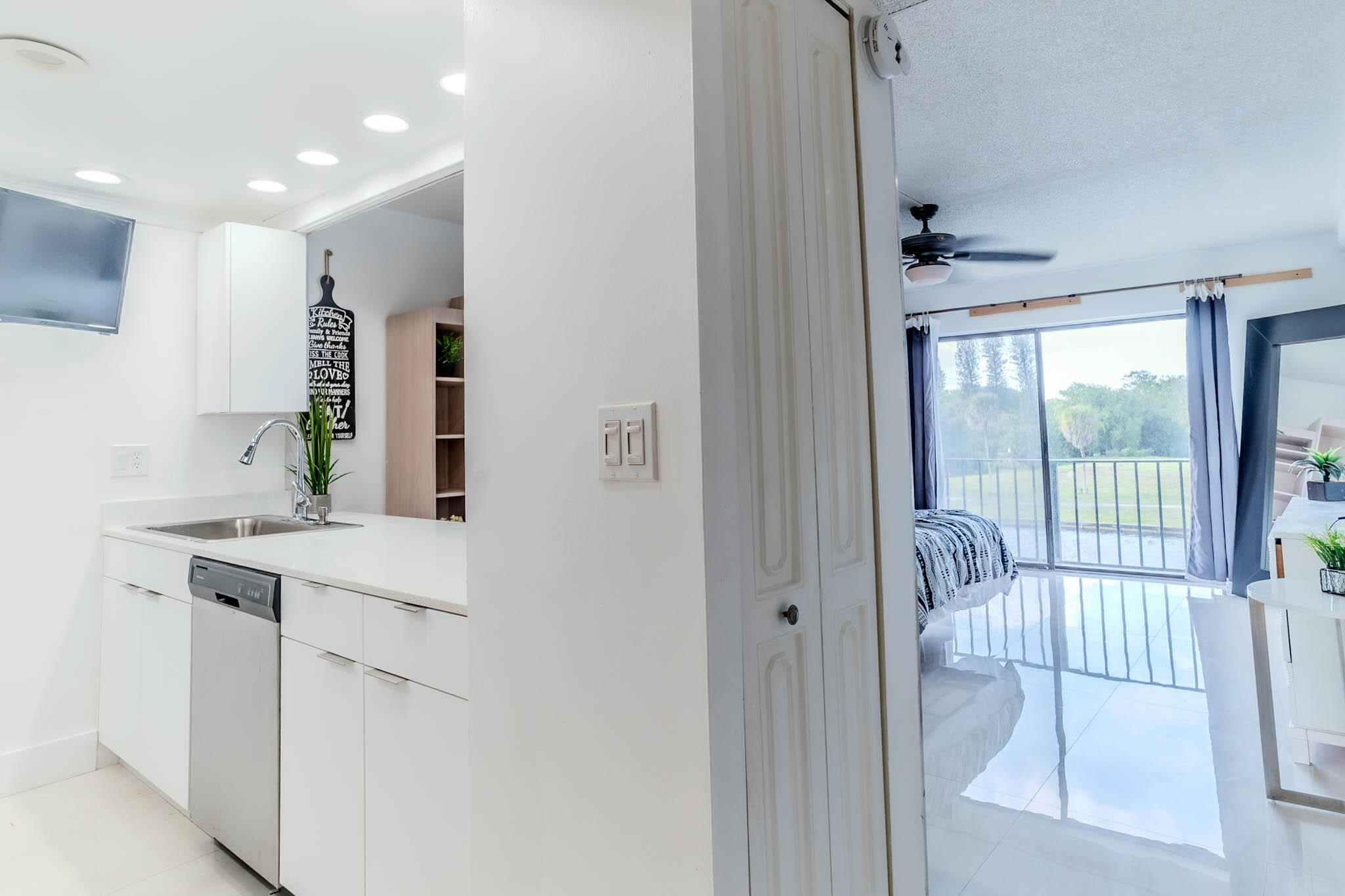 3760 Inverrary Drive 3m