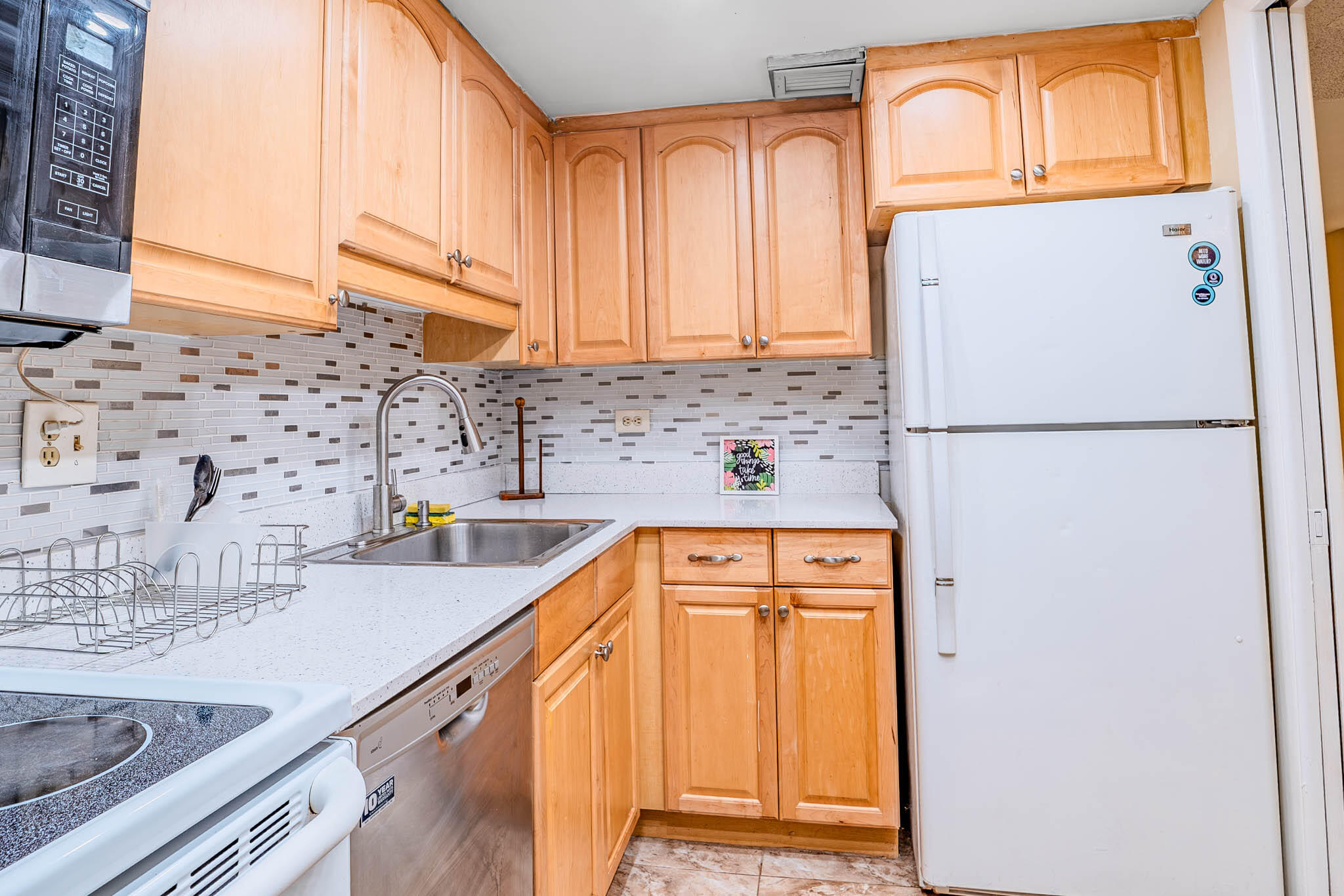 3710 Inverrary Drive 2s