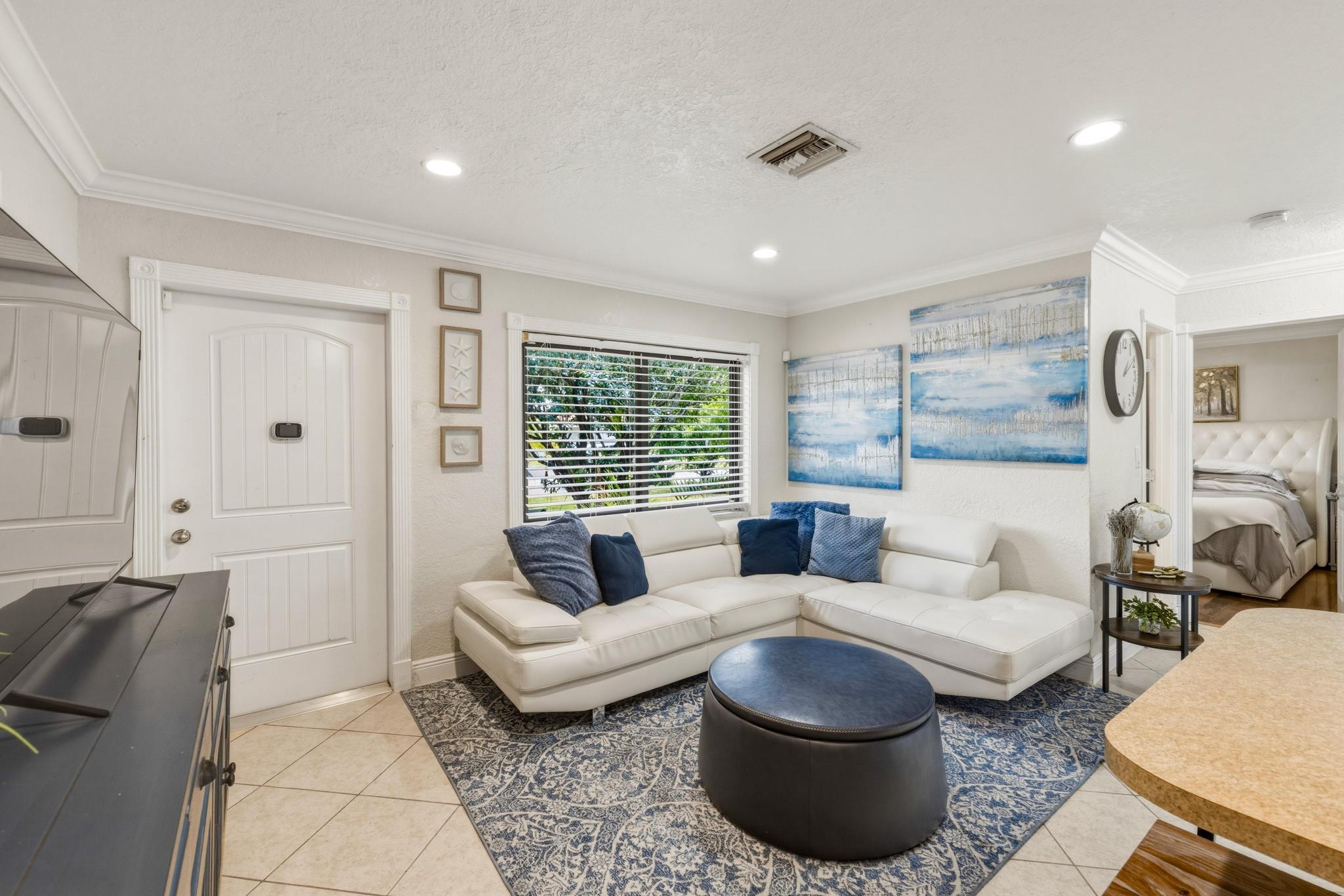 3361 NE 13th Terrace