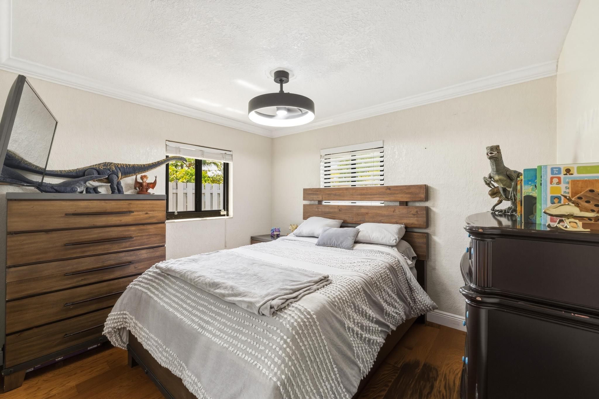 3361 NE 13th Terrace