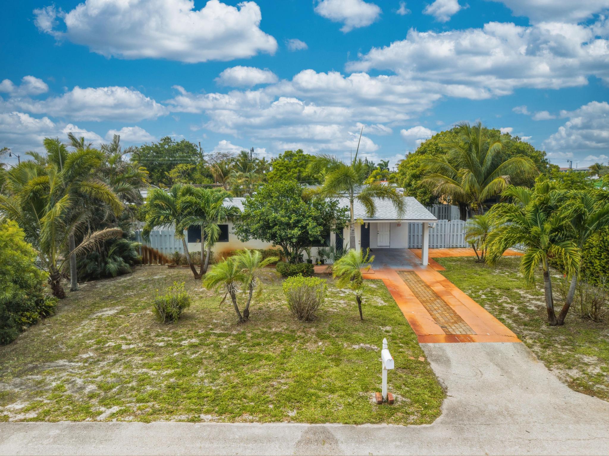 3361 NE 13th Terrace