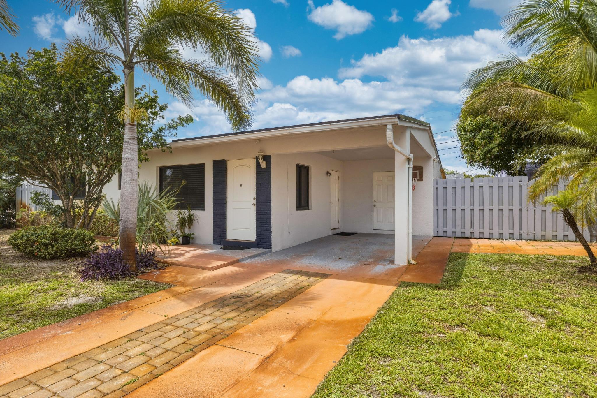 3361 NE 13th Terrace