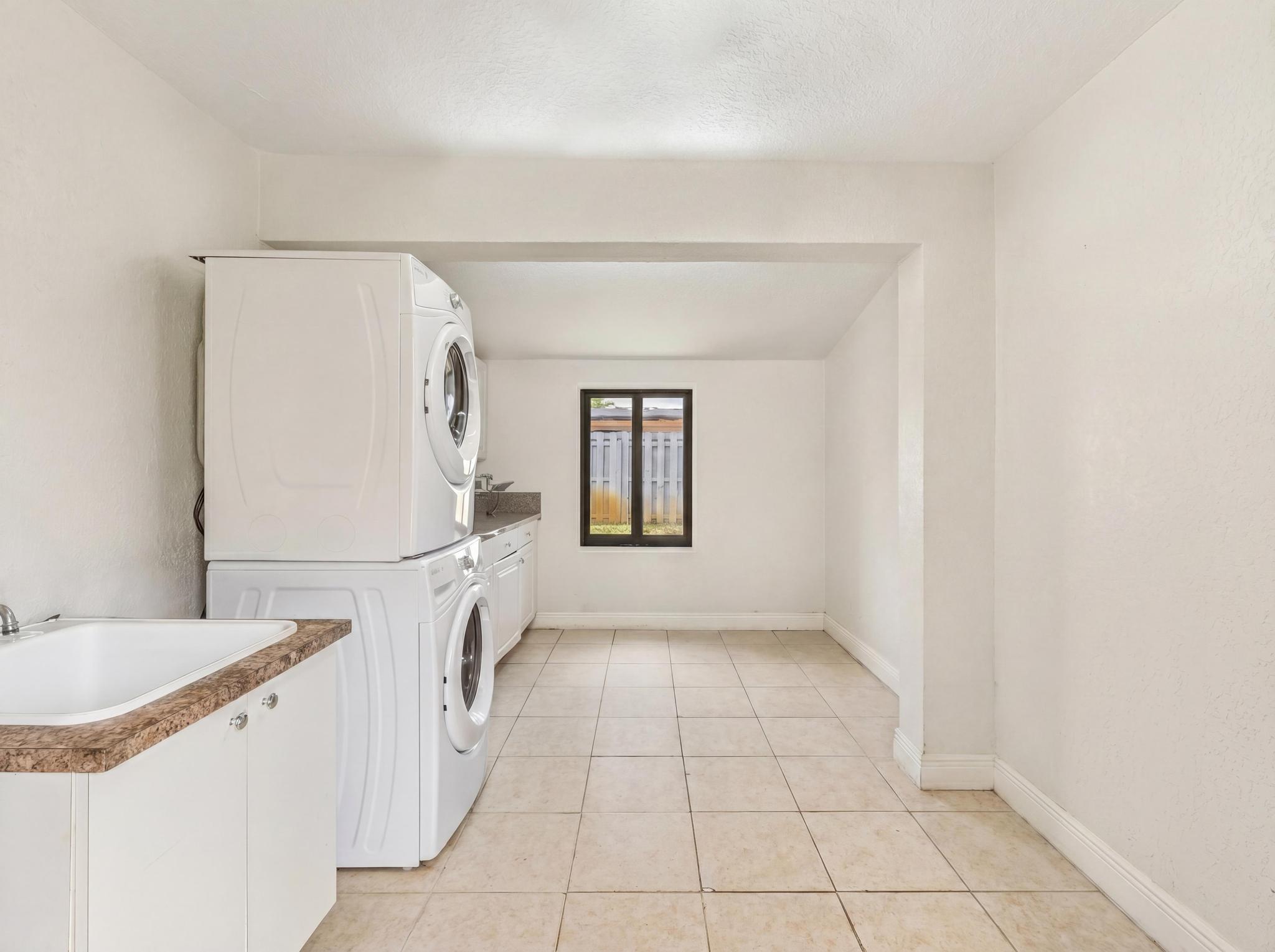 3361 NE 13th Terrace