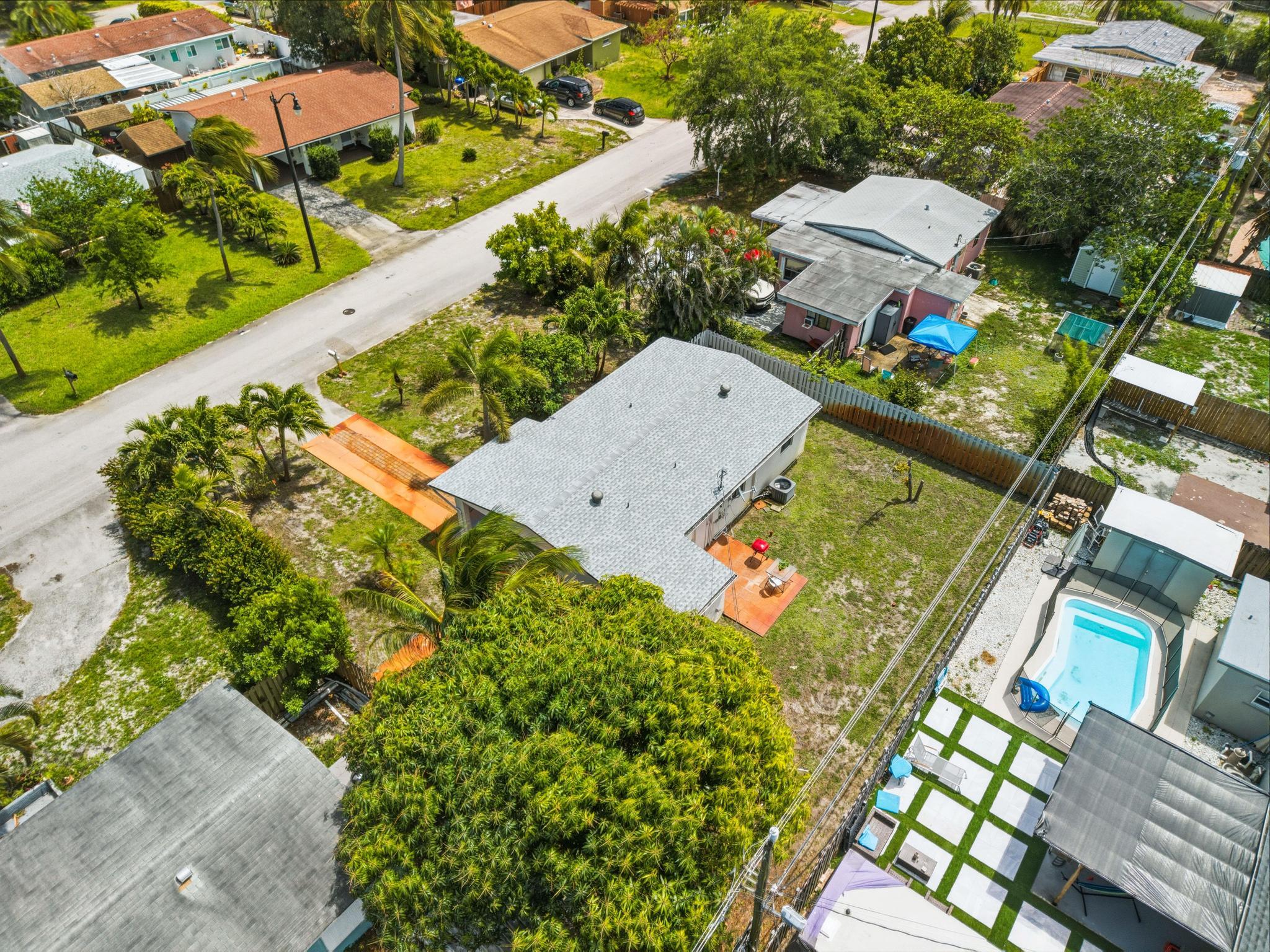 3361 NE 13th Terrace