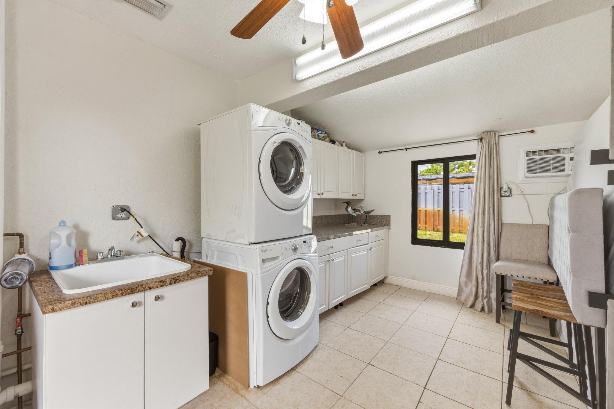 3361 NE 13th Terrace