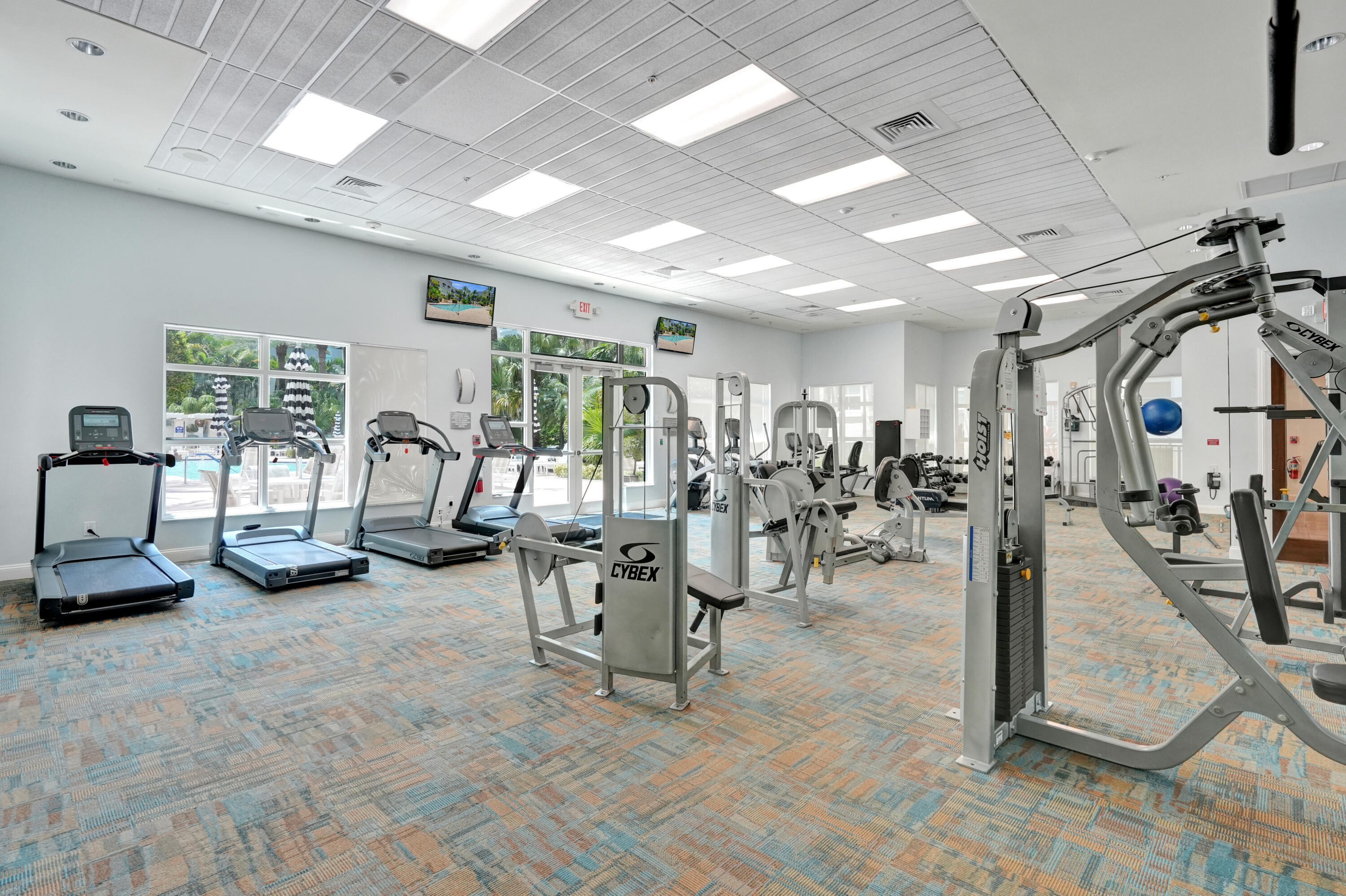 600 S Dixie Highway 352