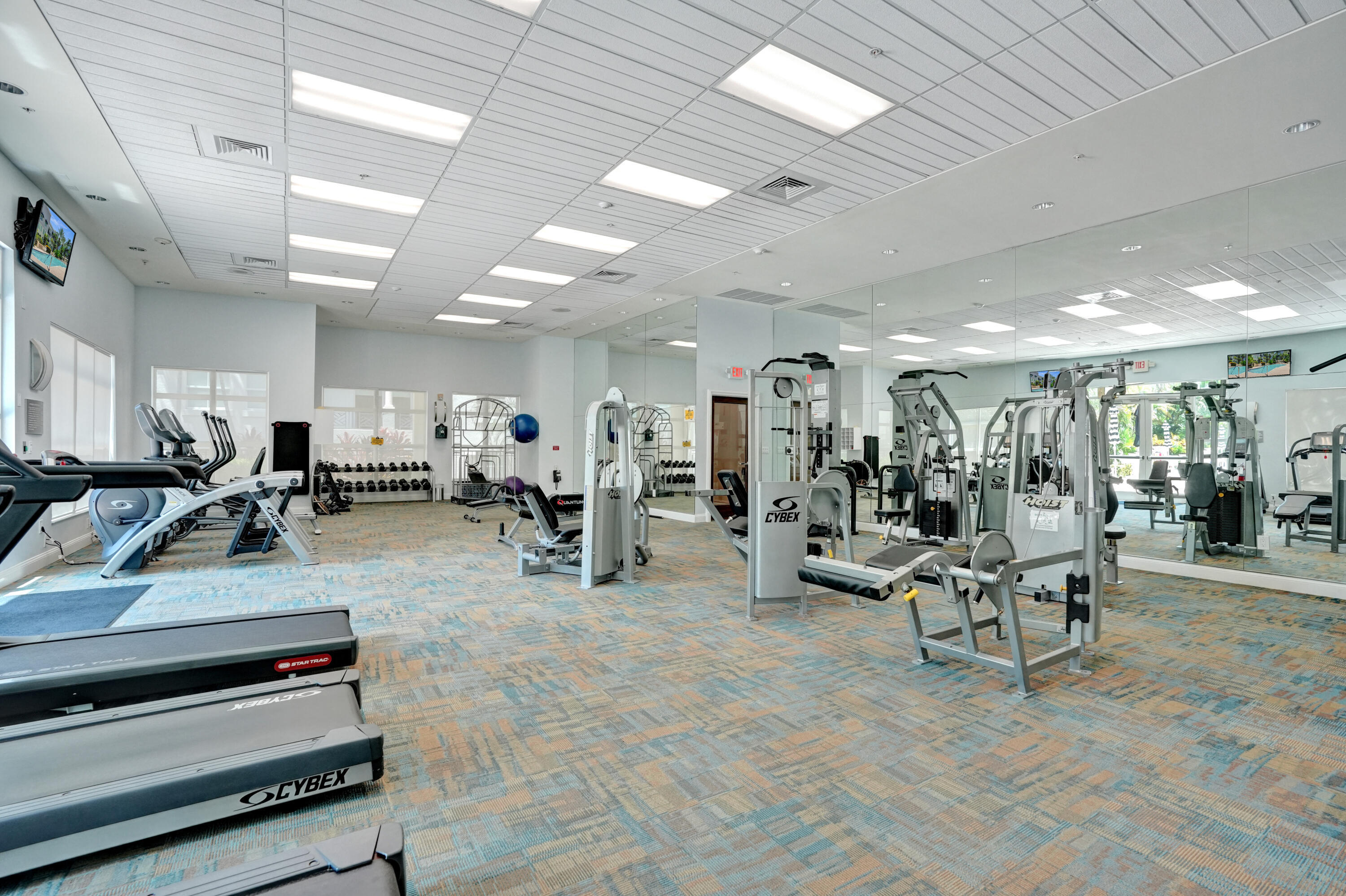 600 S Dixie Highway 352