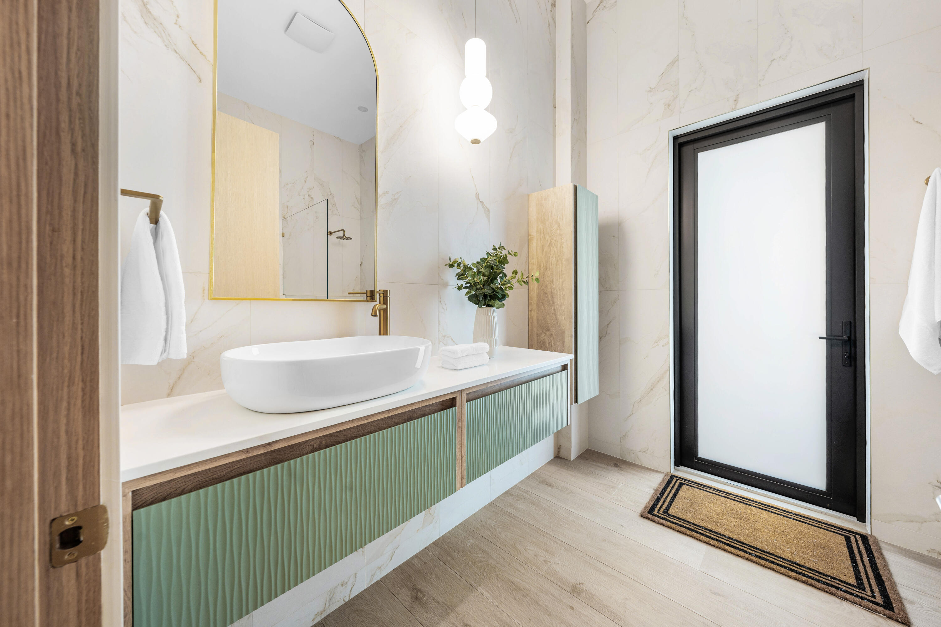 1701 N Swinton Avenue