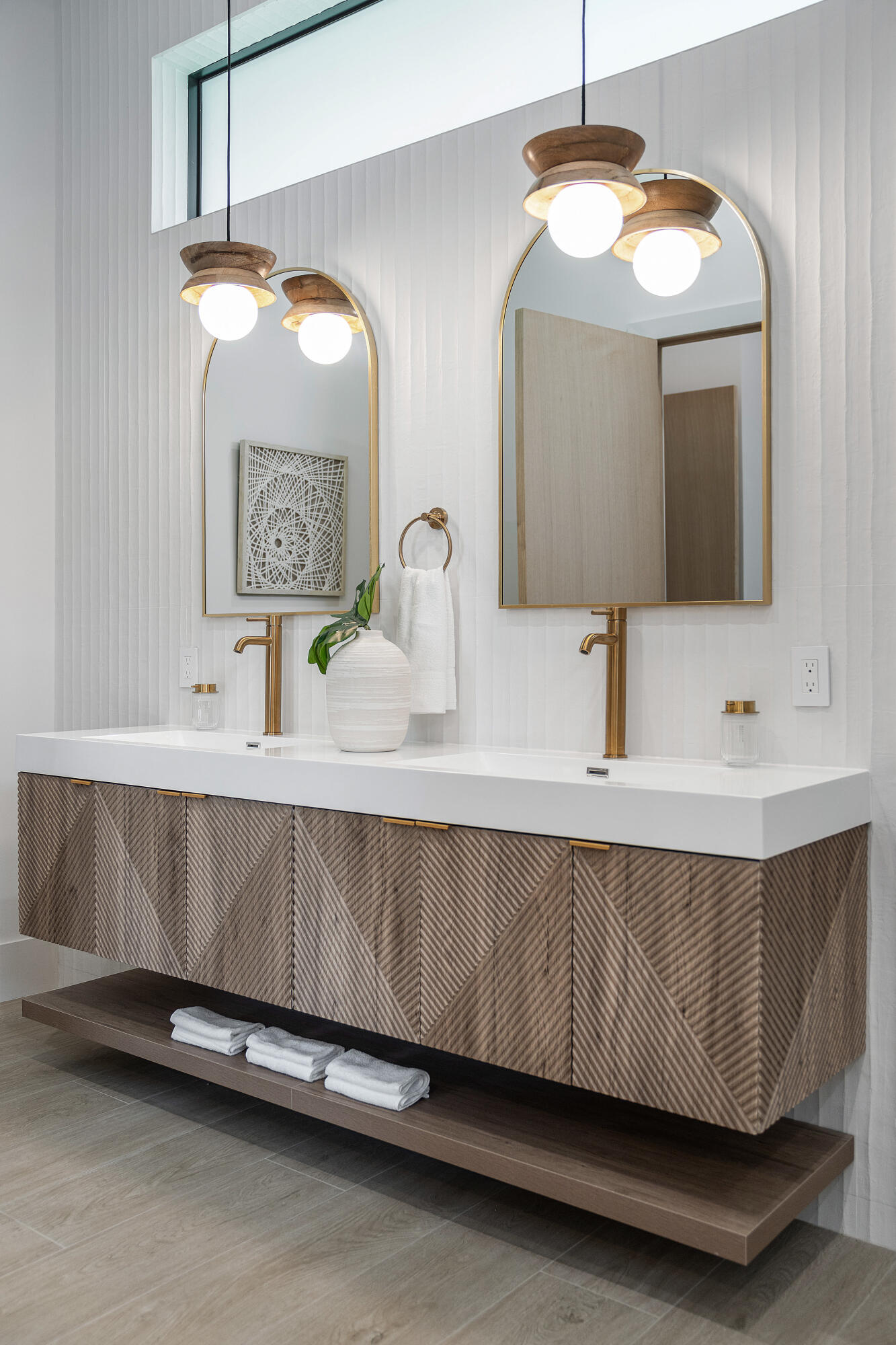 1701 N Swinton Avenue