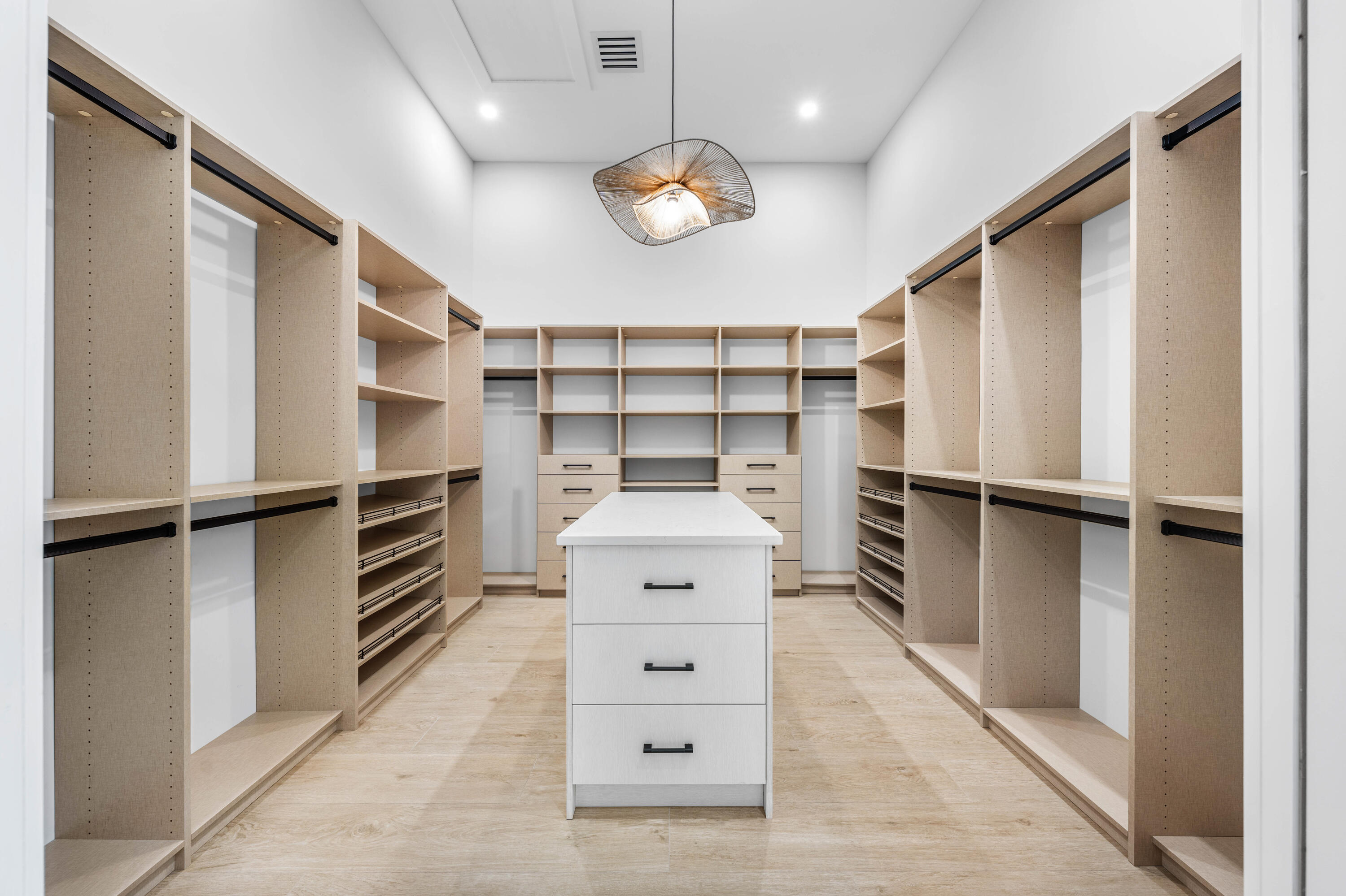 1701 N Swinton Avenue