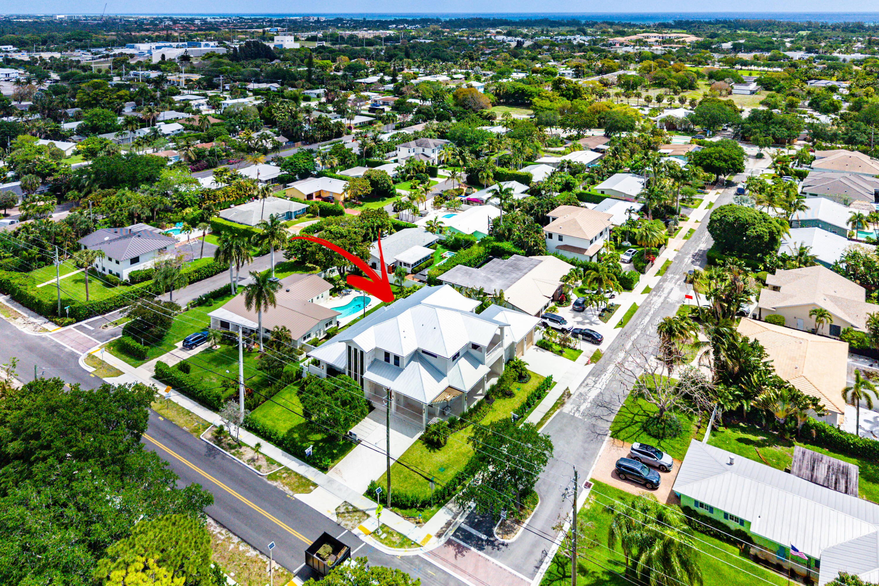 1701 N Swinton Avenue