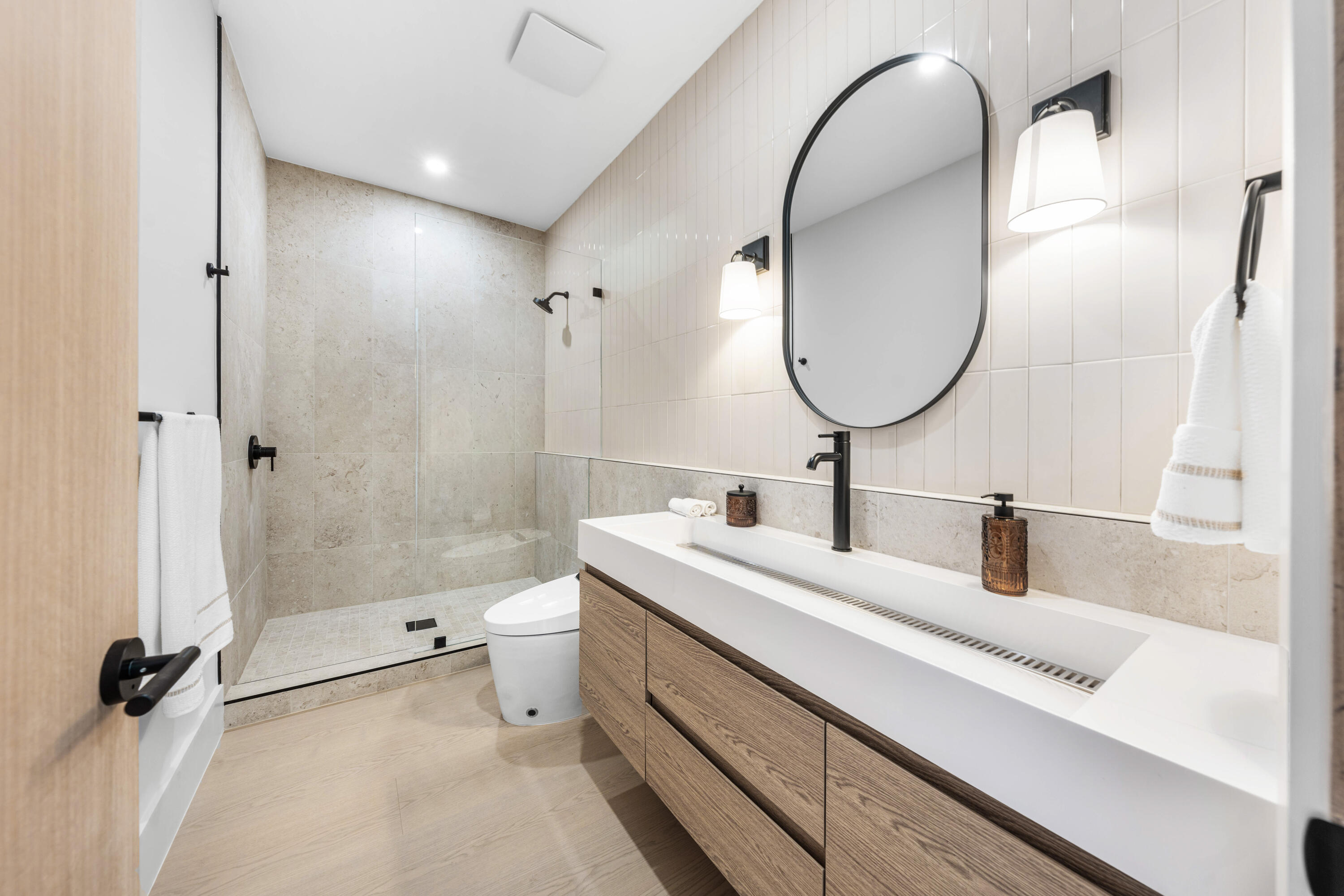 1701 N Swinton Avenue