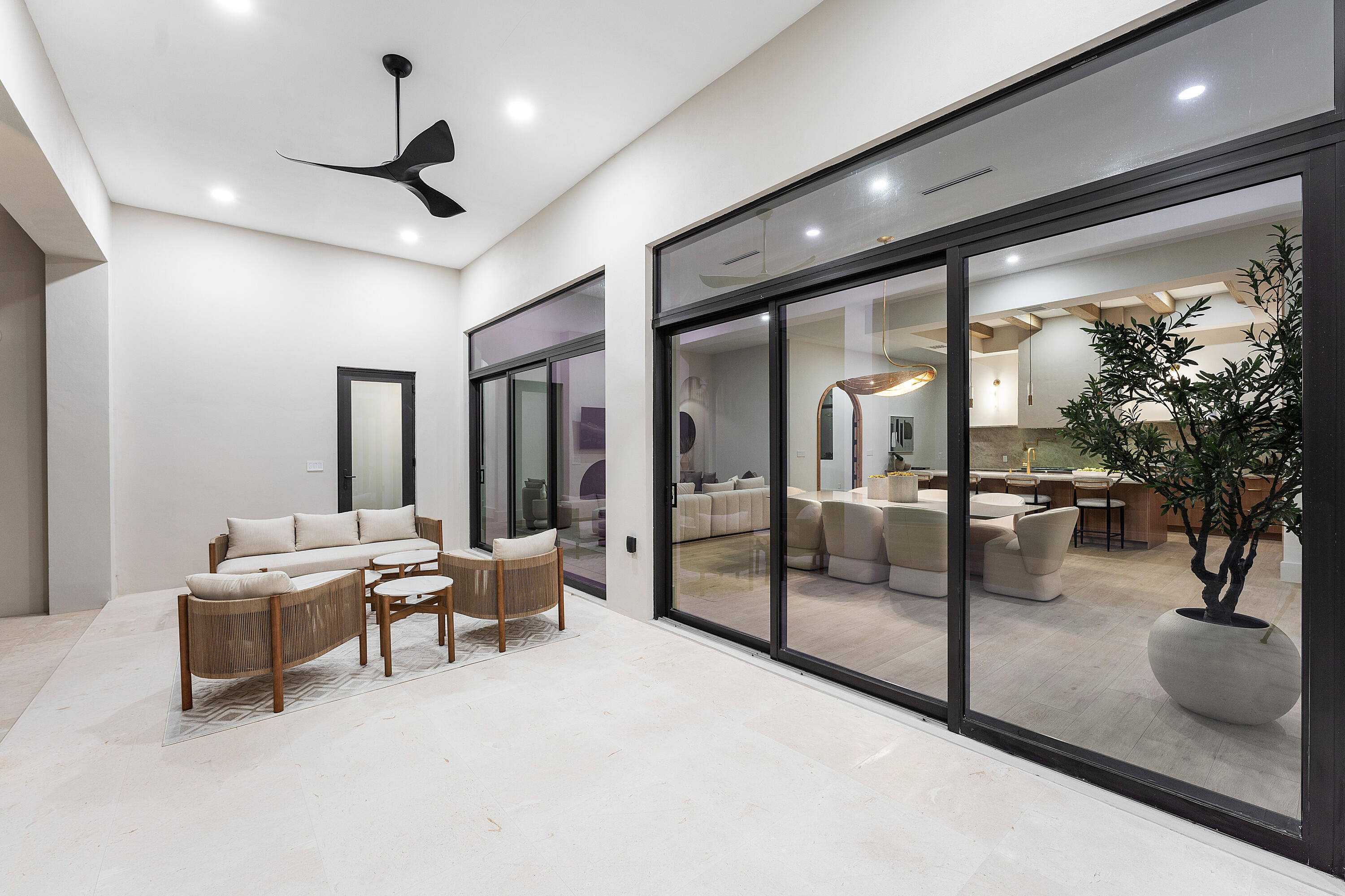 1701 N Swinton Avenue