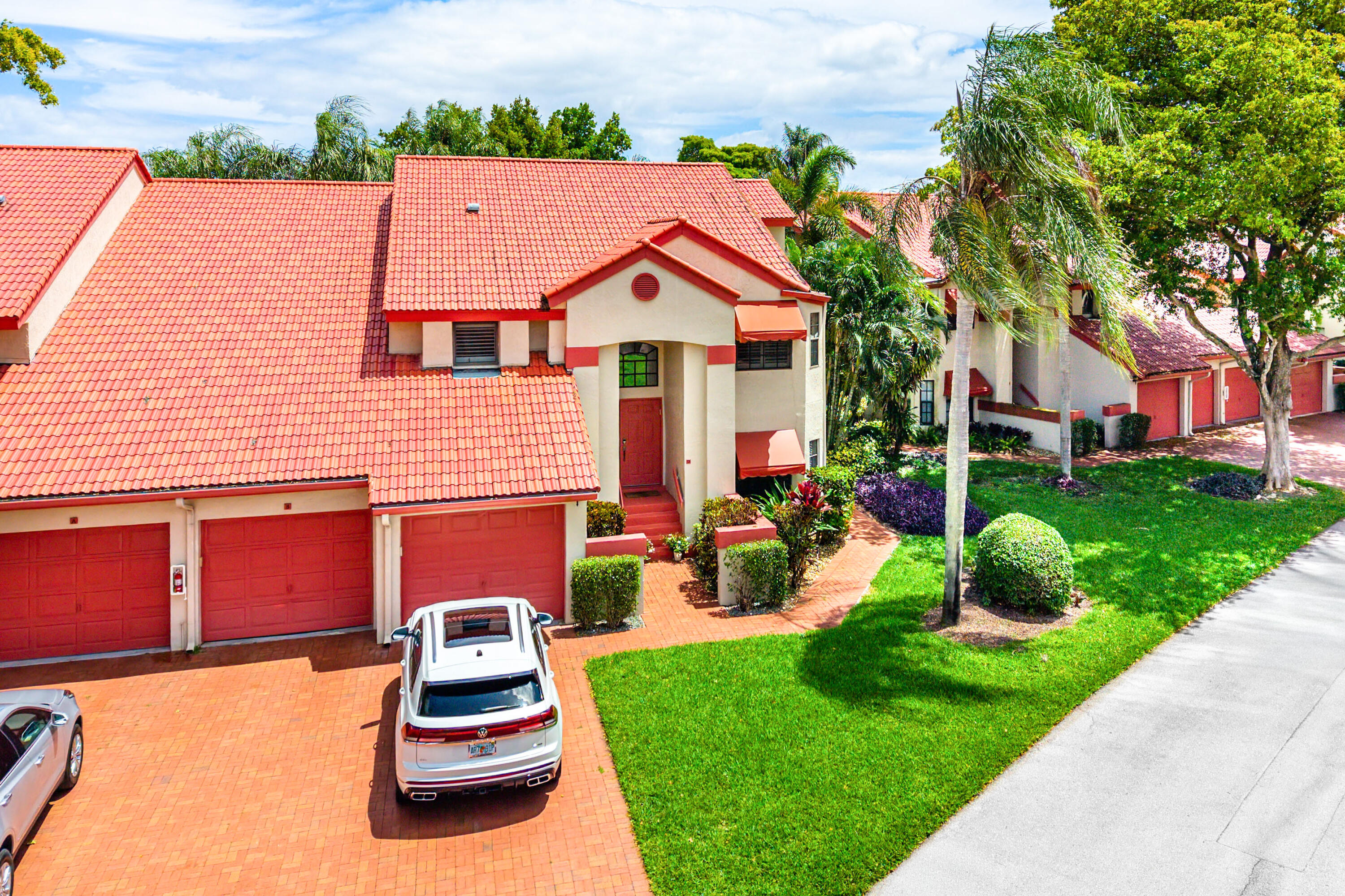 7685 Lexington Club Boulevard B