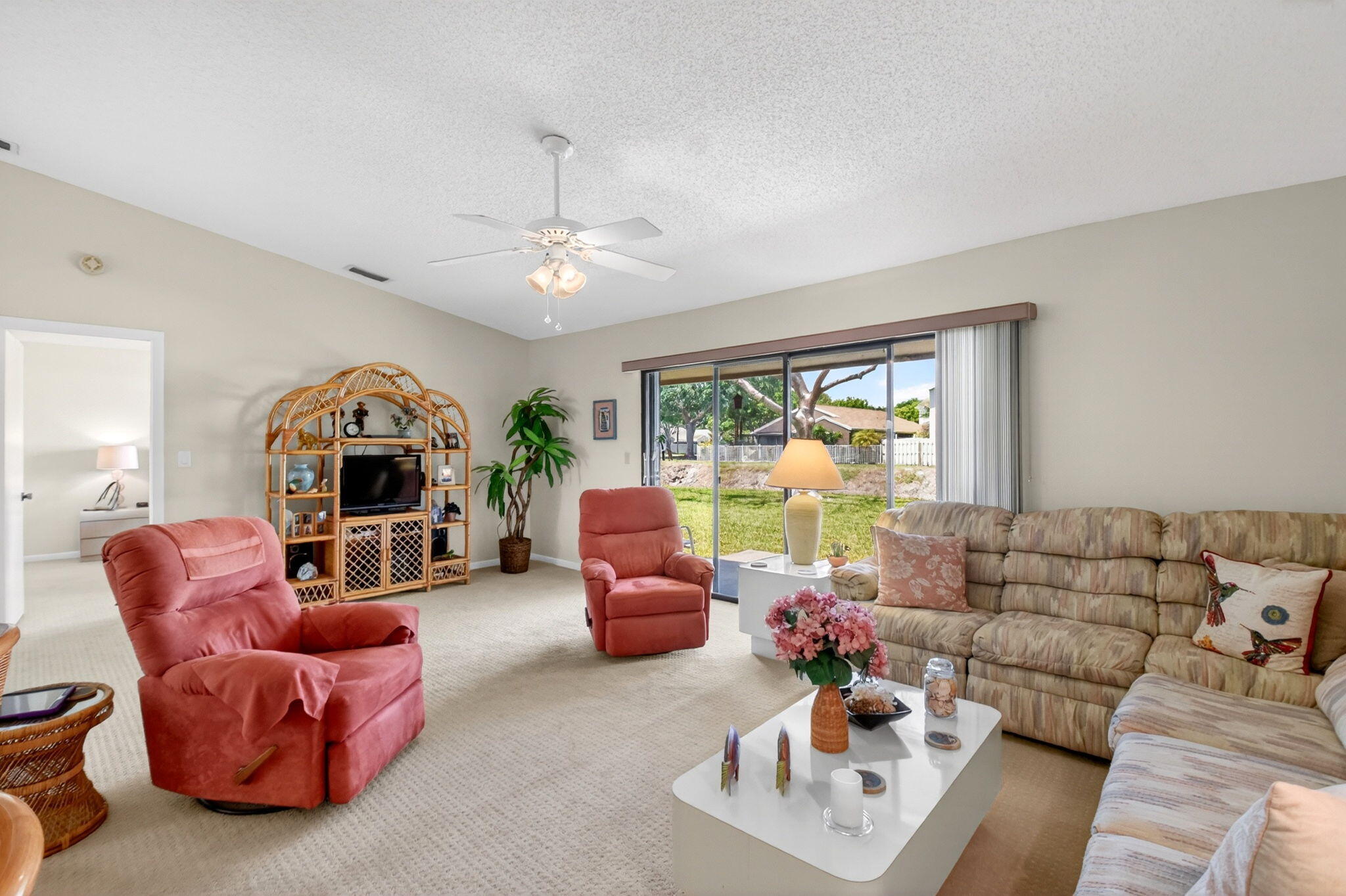 6 Farnworth Drive