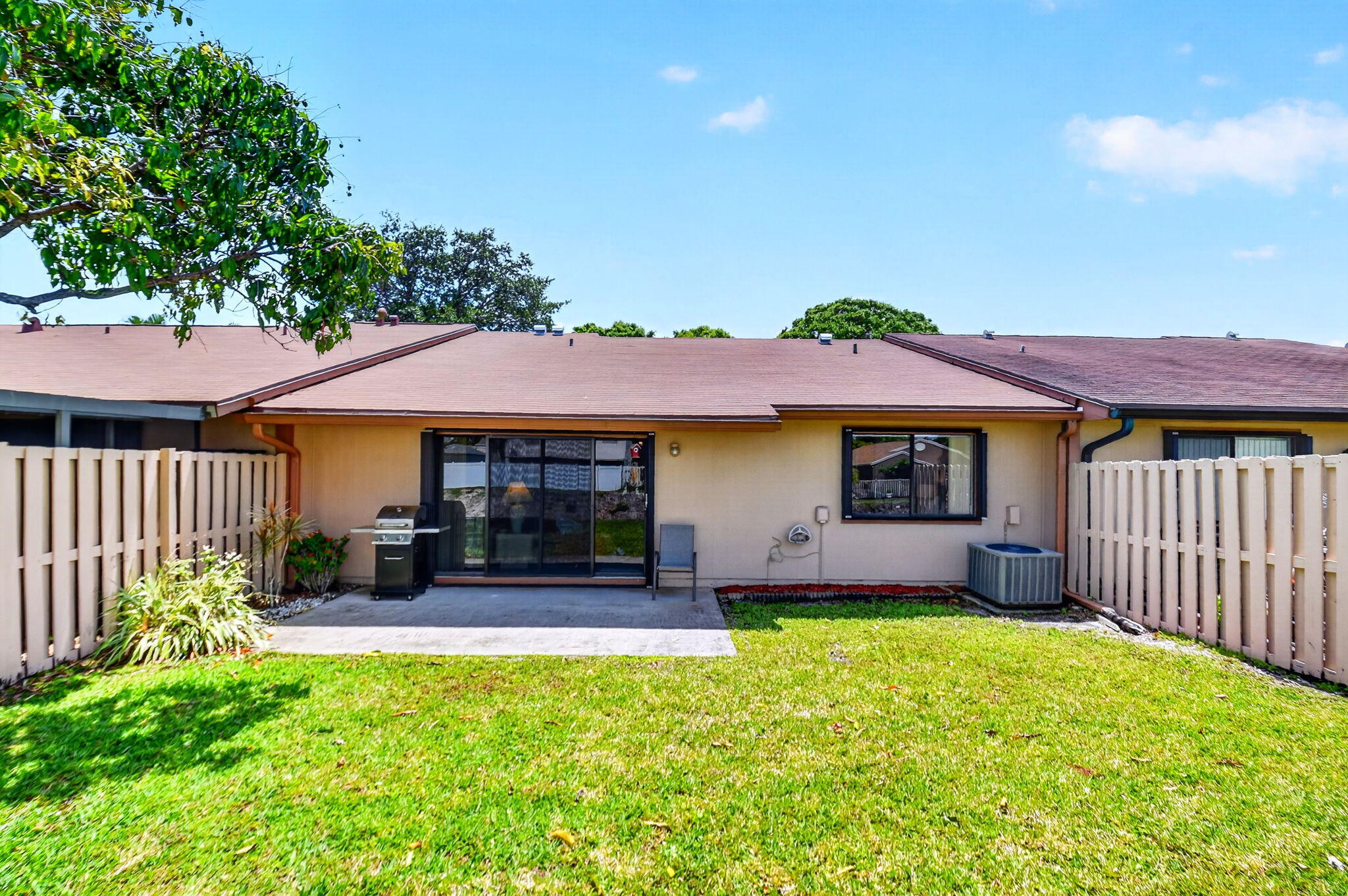 6 Farnworth Drive