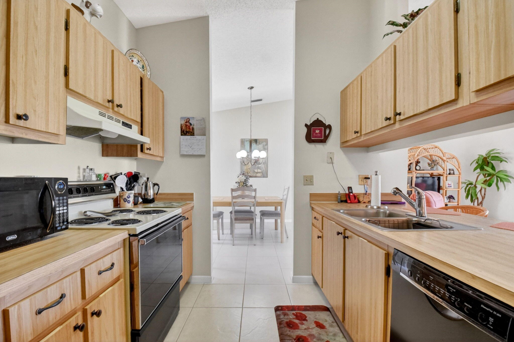 6 Farnworth Drive