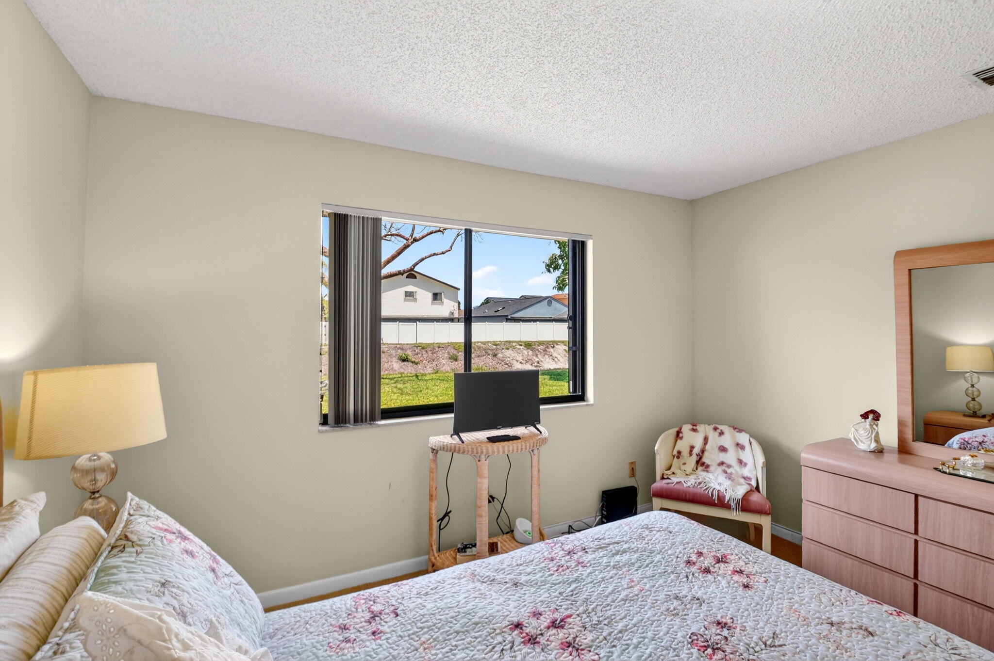 6 Farnworth Drive