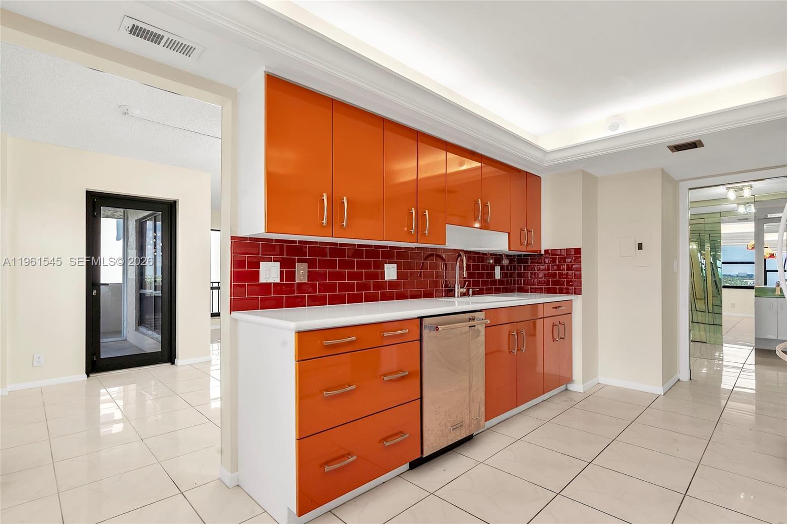 5000 N Ocean Boulevard 1102, Lauderdale-By-The-Sea Unit: 1102