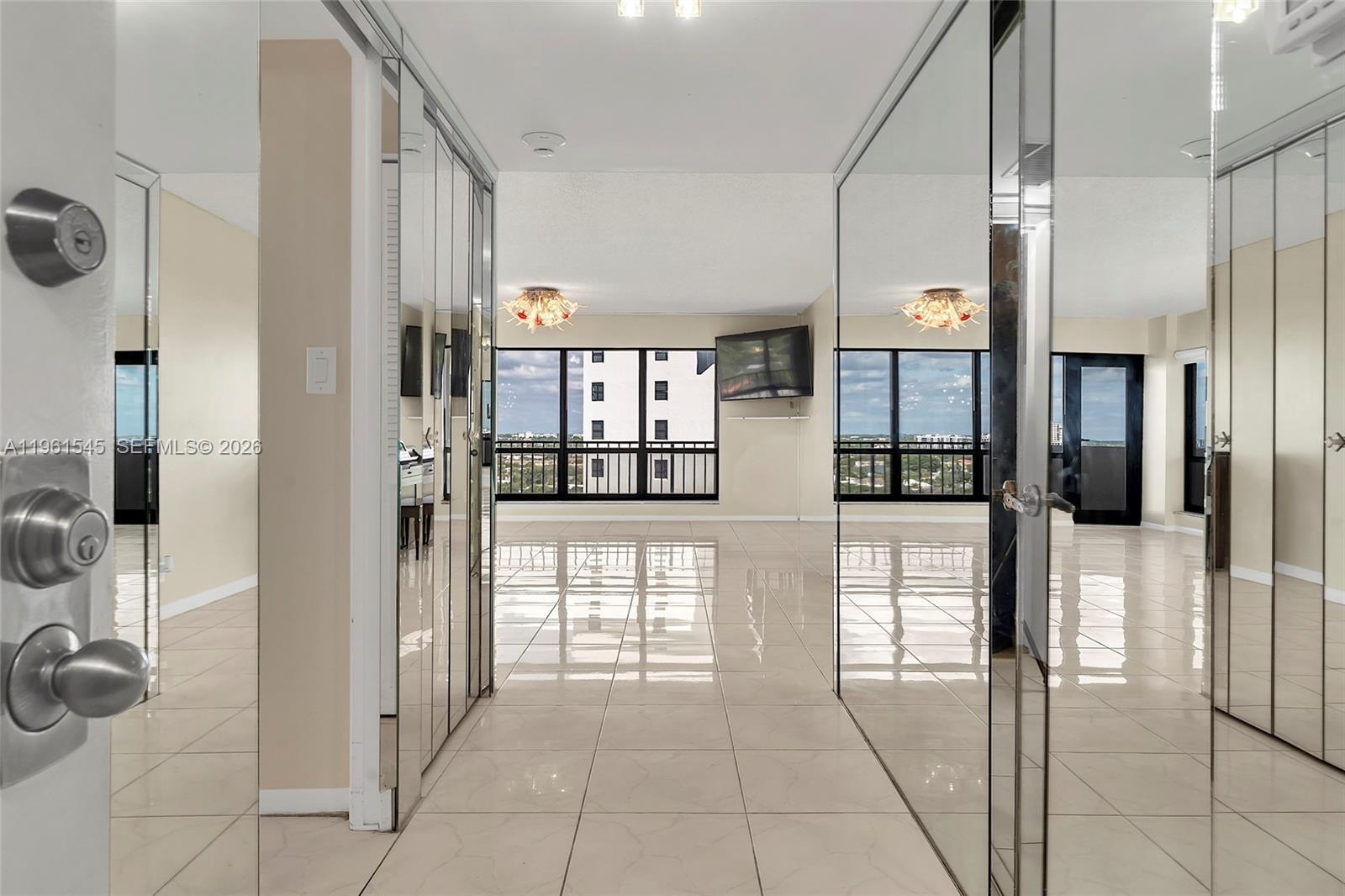 5000 N Ocean Boulevard 1102, Lauderdale-By-The-Sea Unit: 1102