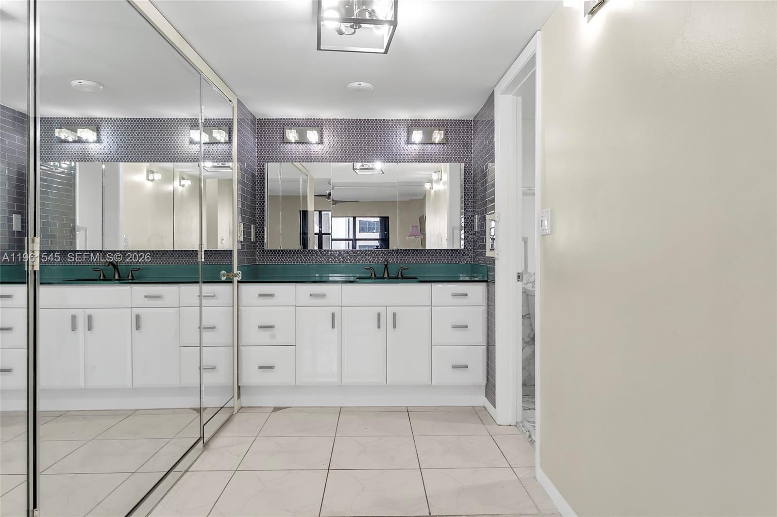 5000 N Ocean Boulevard 1102, Lauderdale-By-The-Sea Unit: 1102