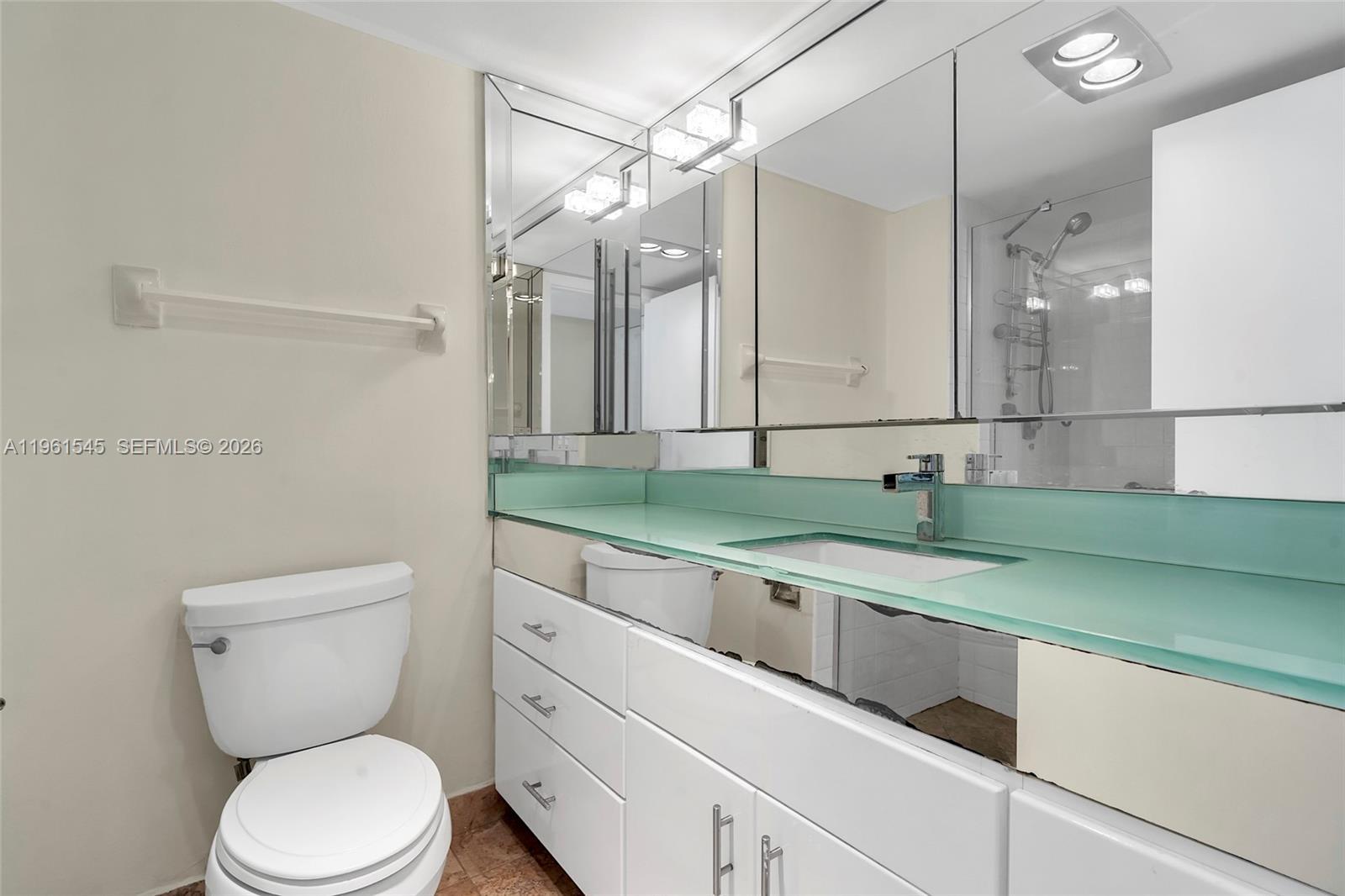 5000 N Ocean Boulevard 1102, Lauderdale-By-The-Sea Unit: 1102