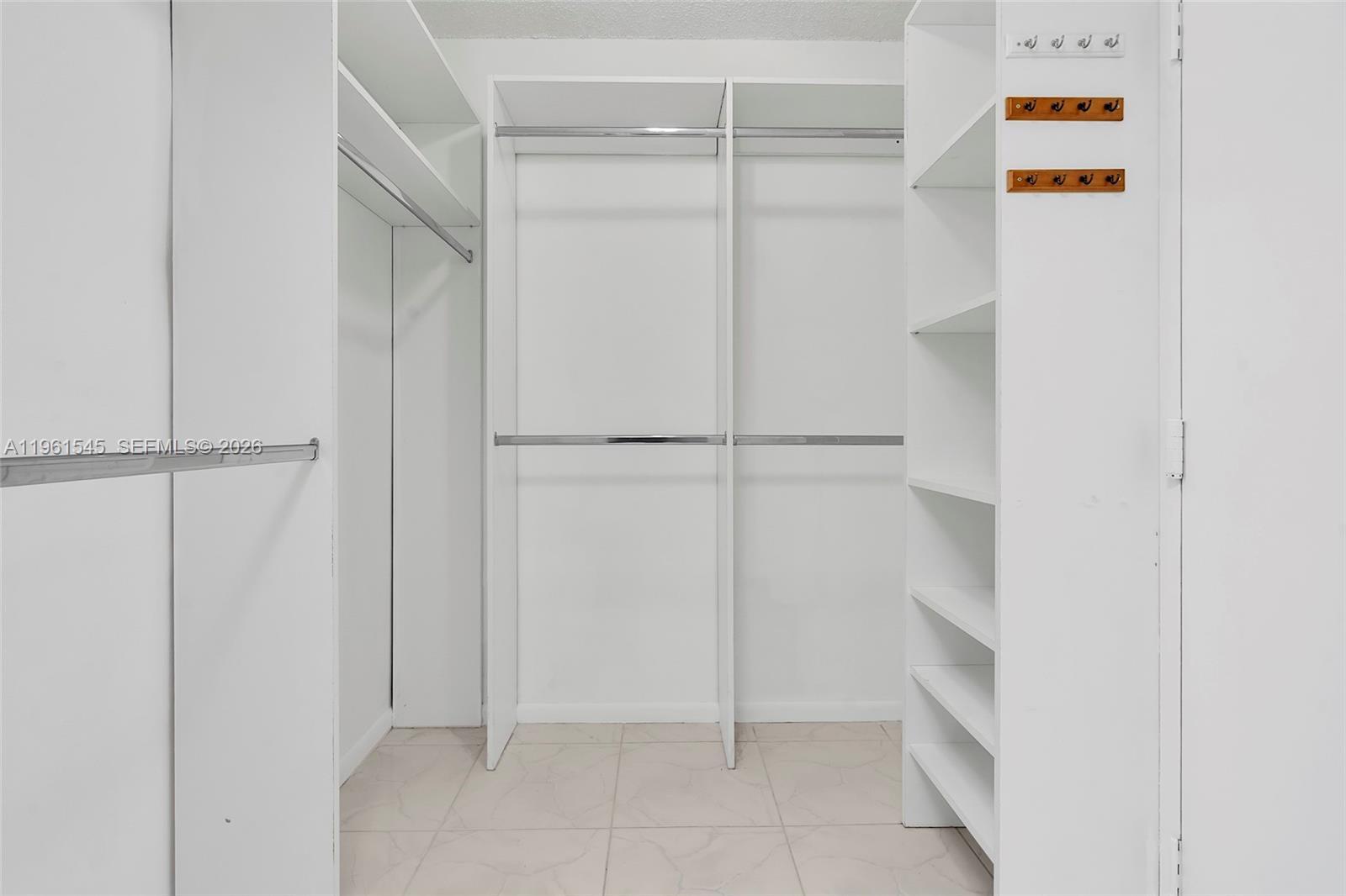 5000 N Ocean Boulevard 1102, Lauderdale-By-The-Sea Unit: 1102