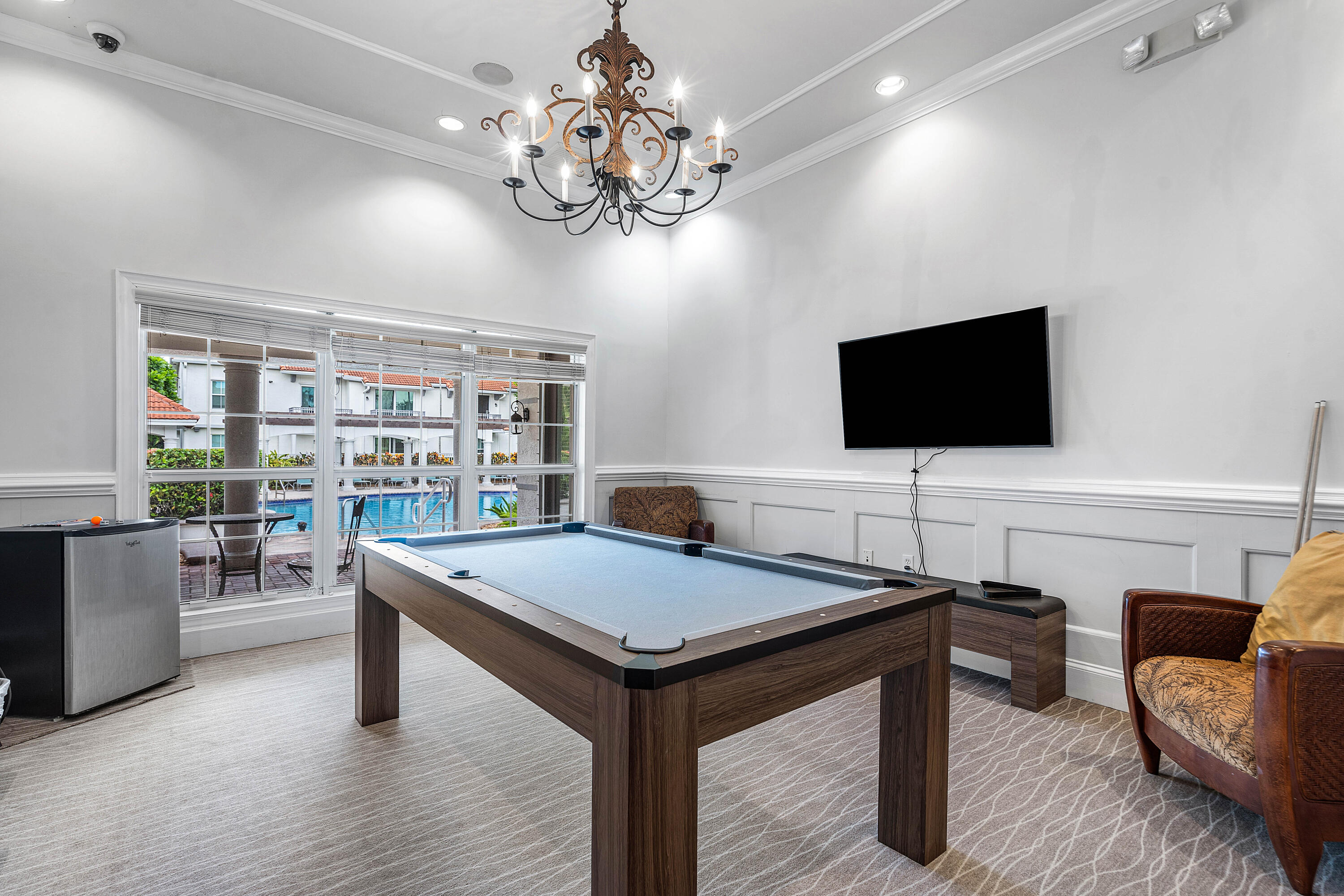 2052 Alta Meadows Lane