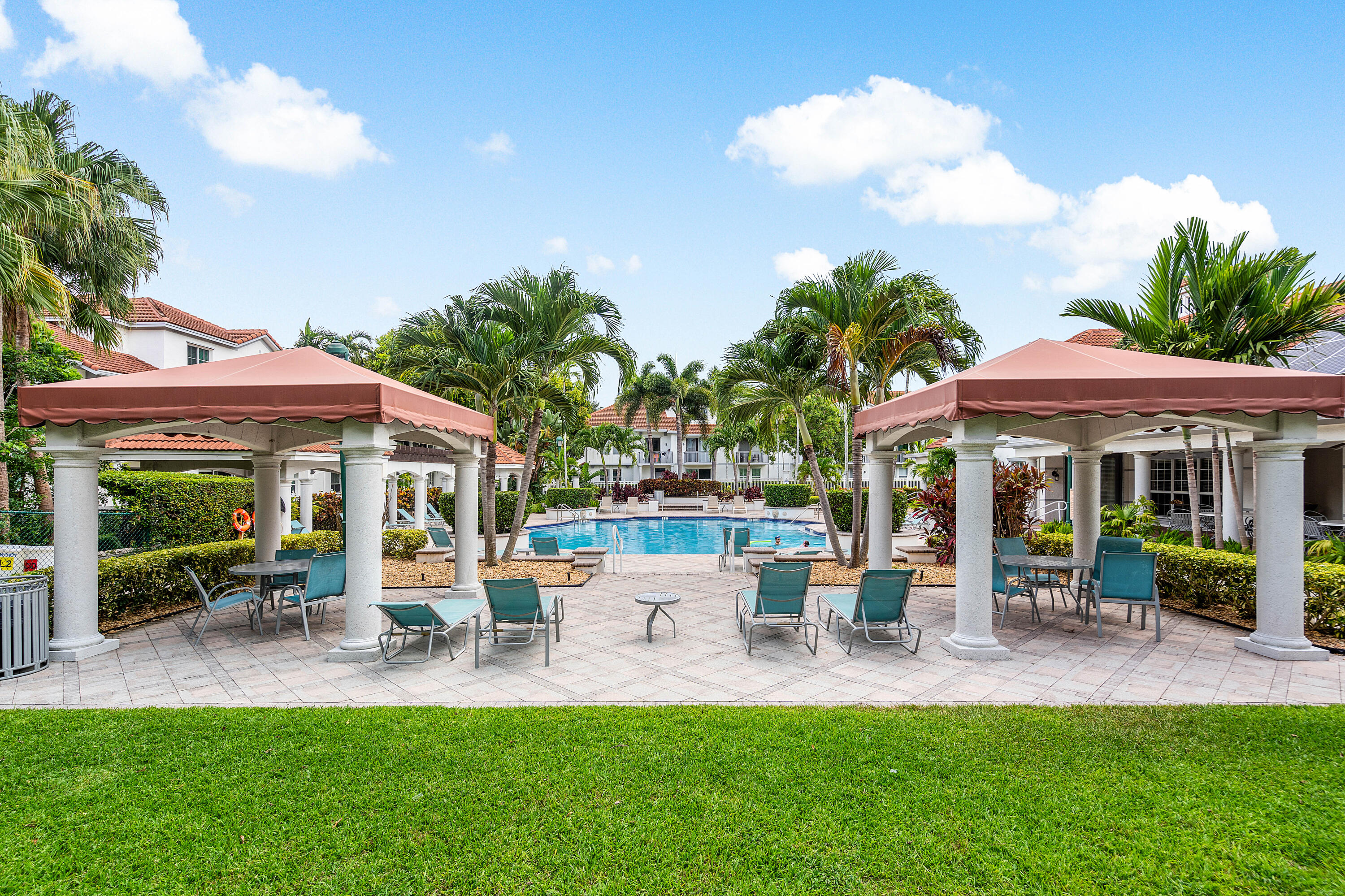 2052 Alta Meadows Lane