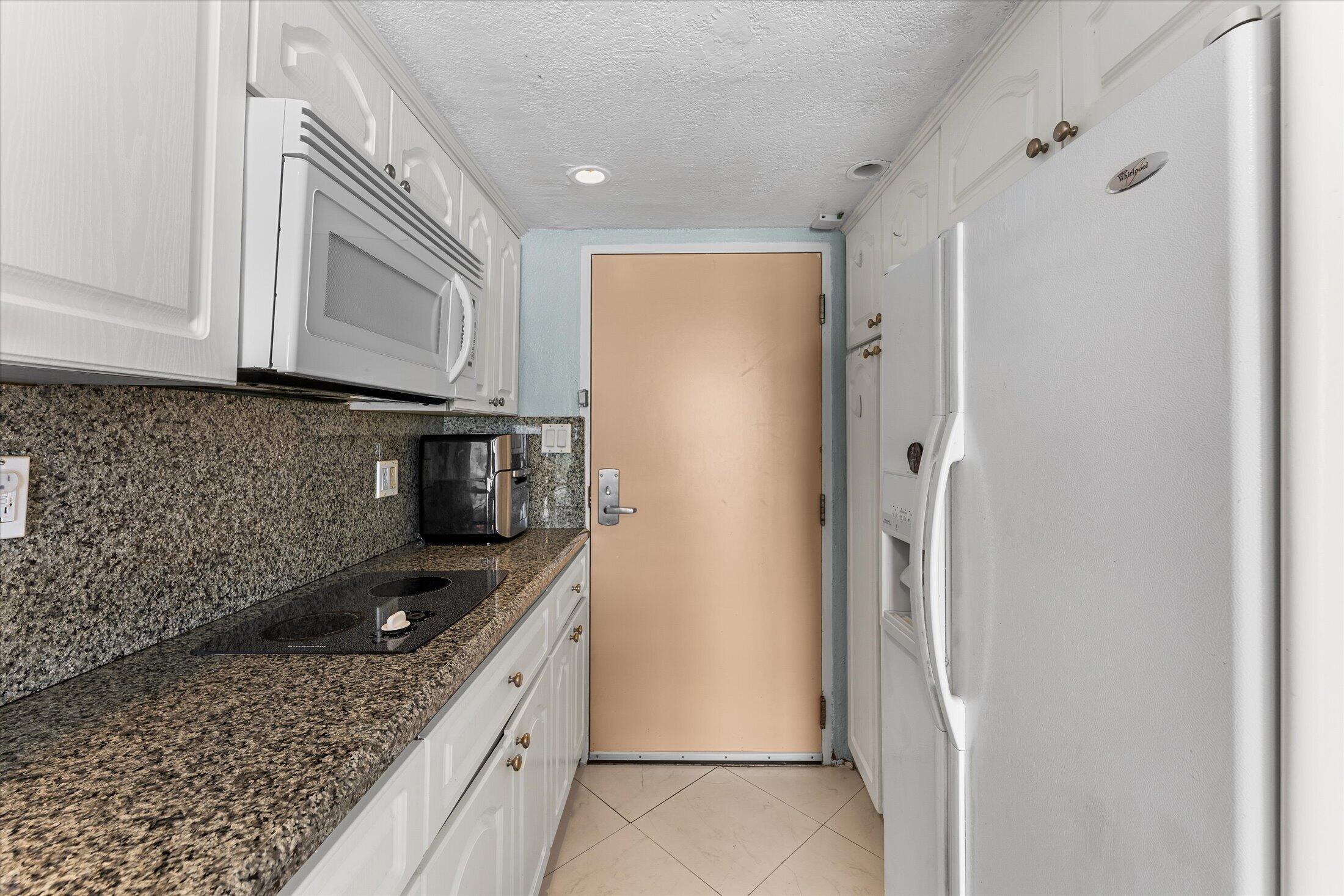 19201 Collins Avenue 114