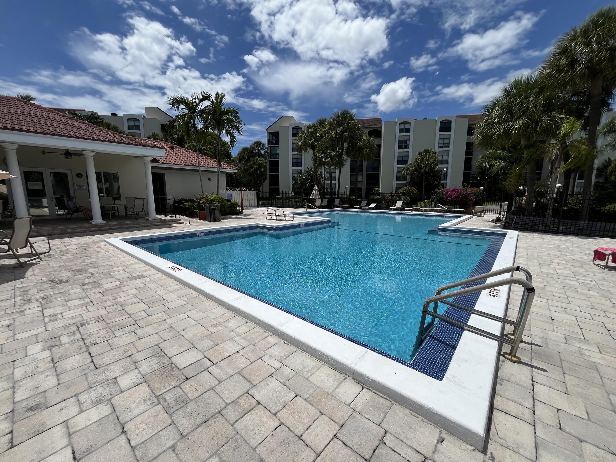1915 Lavers Circle E E101