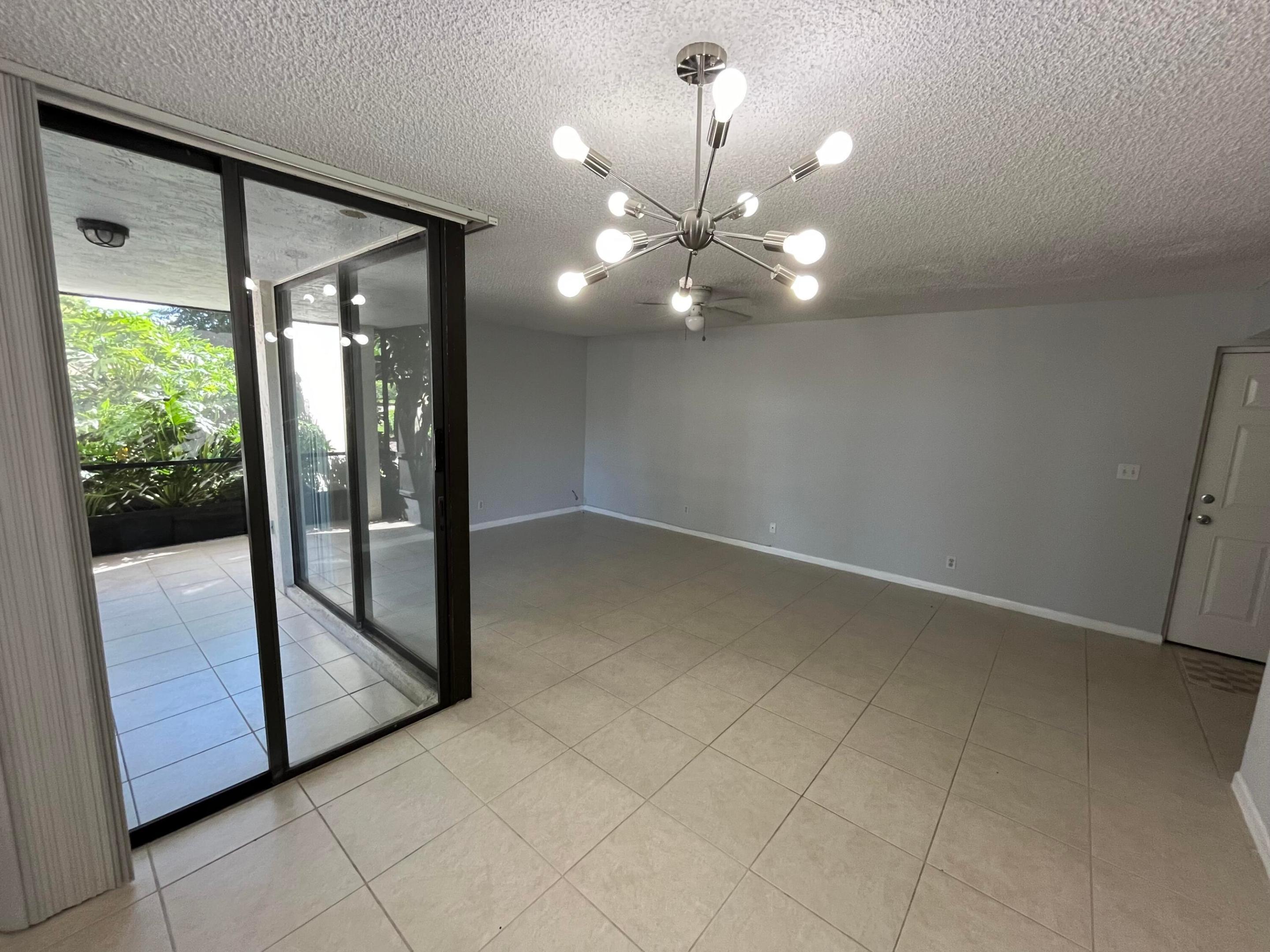 1915 Lavers Circle E E101