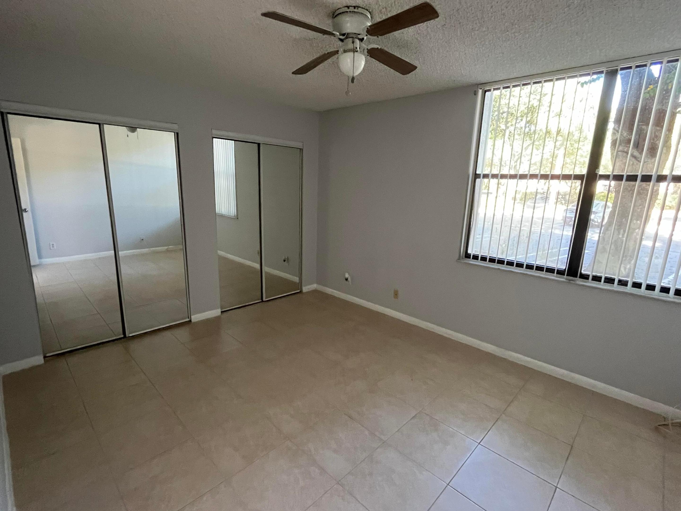 1915 Lavers Circle E E101