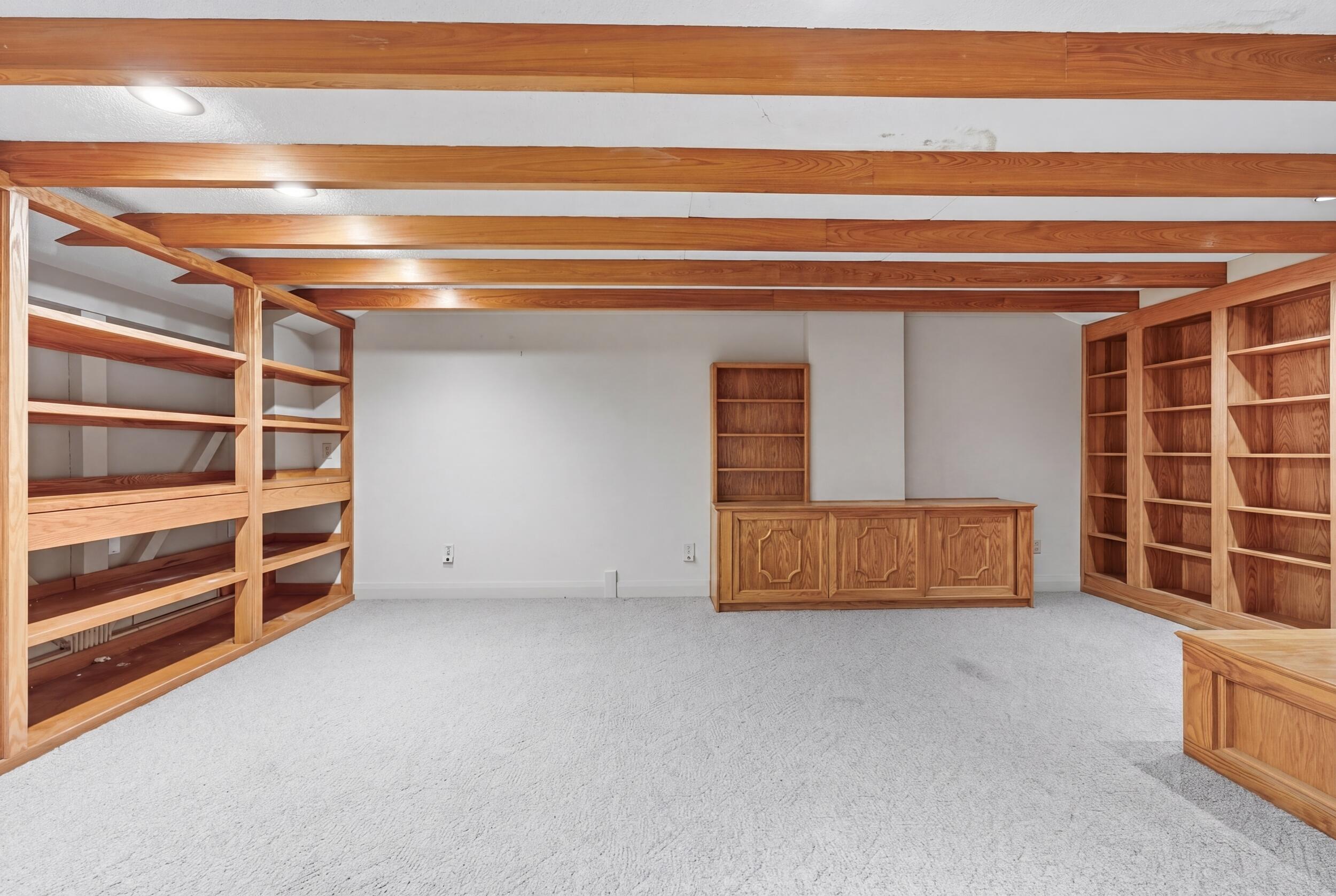 1109 E Marine Way E L4r