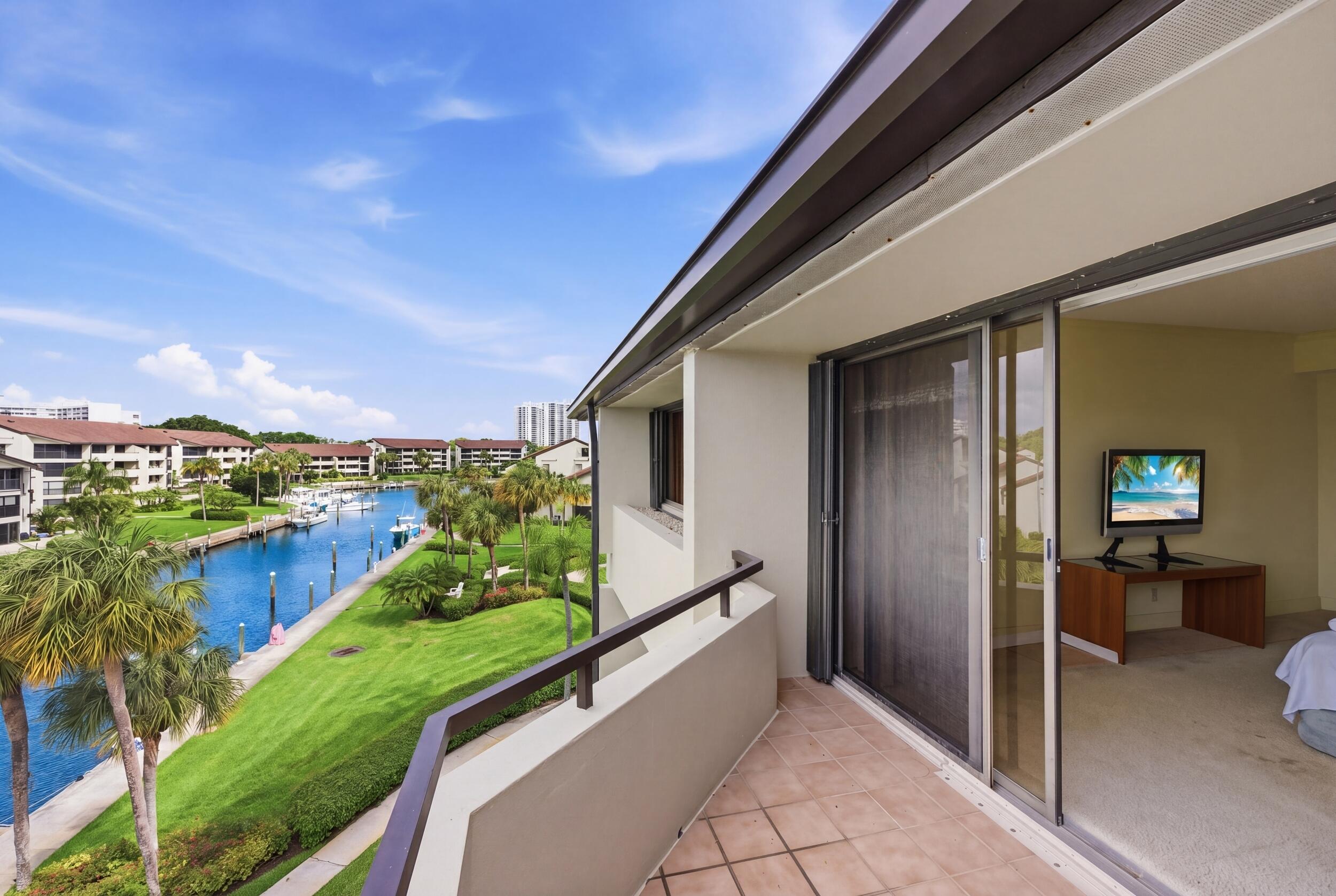 1109 E Marine Way E L4r