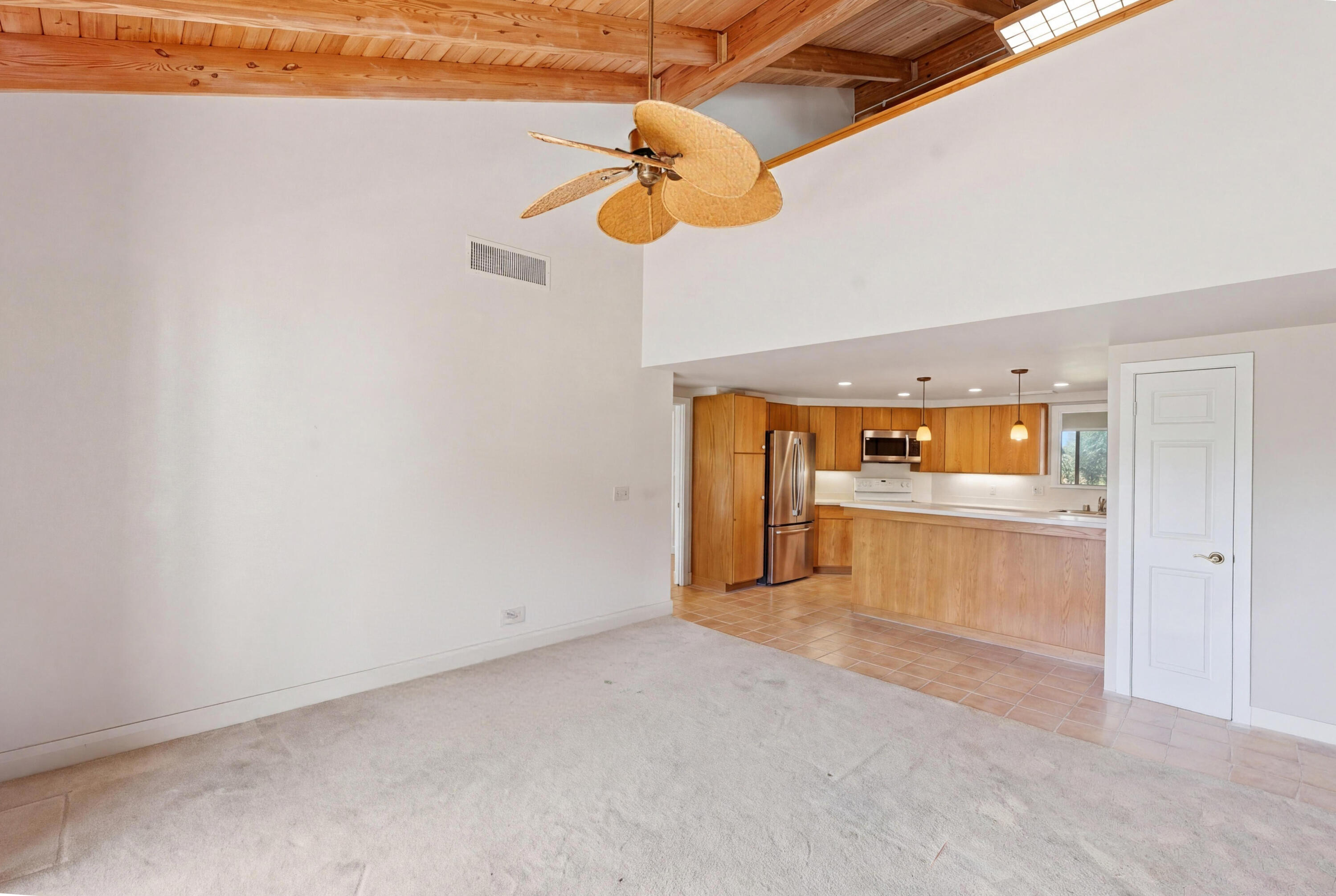 1109 E Marine Way E L4r