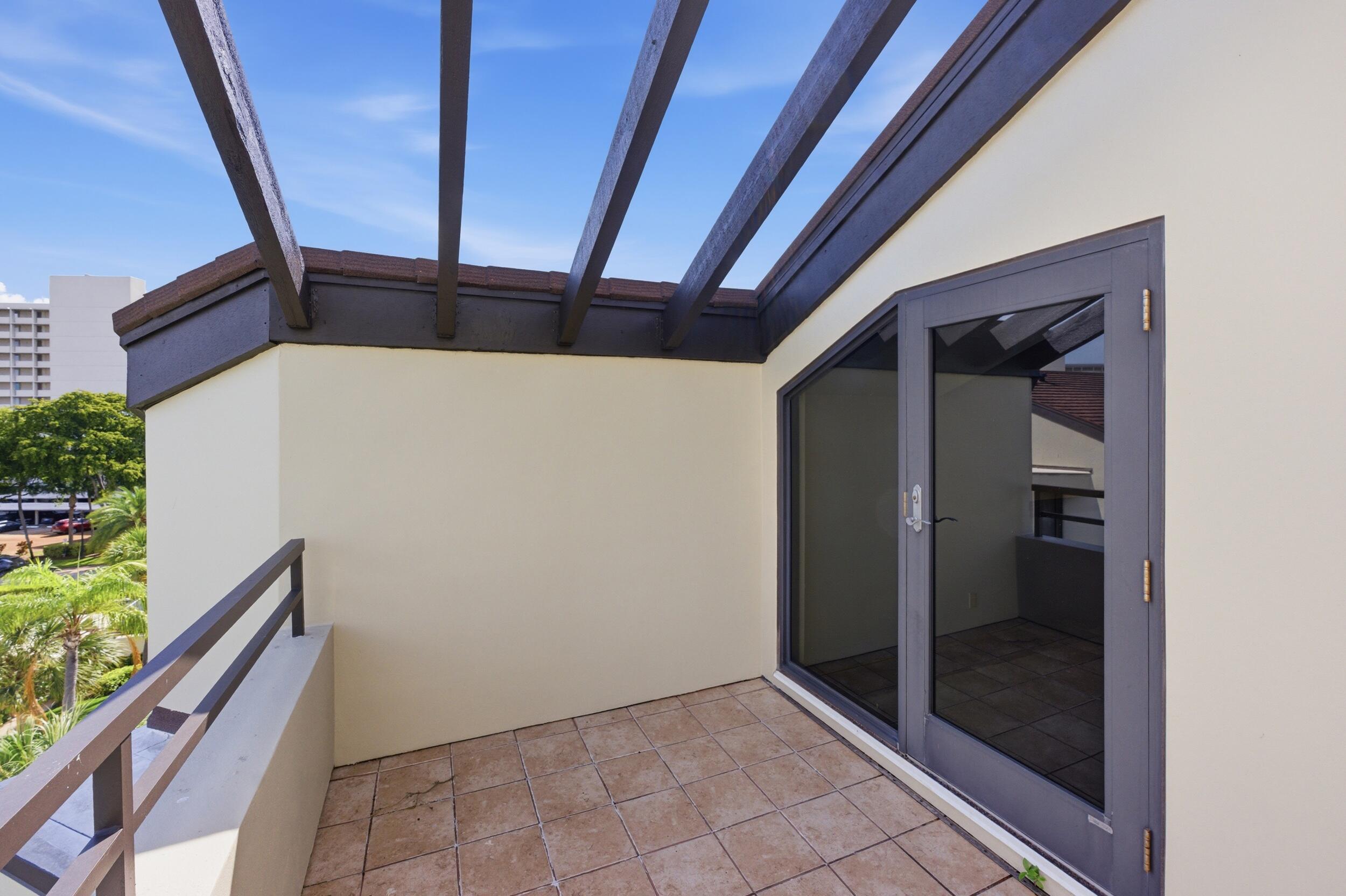 1109 E Marine Way E L4r