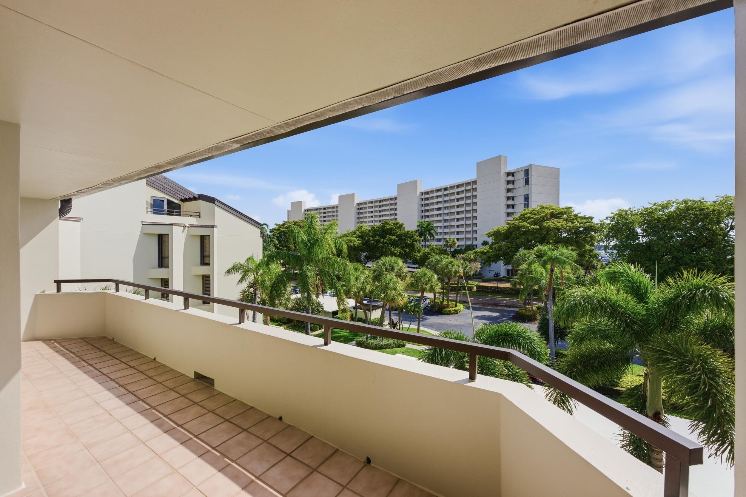 1109 E Marine Way E L4r