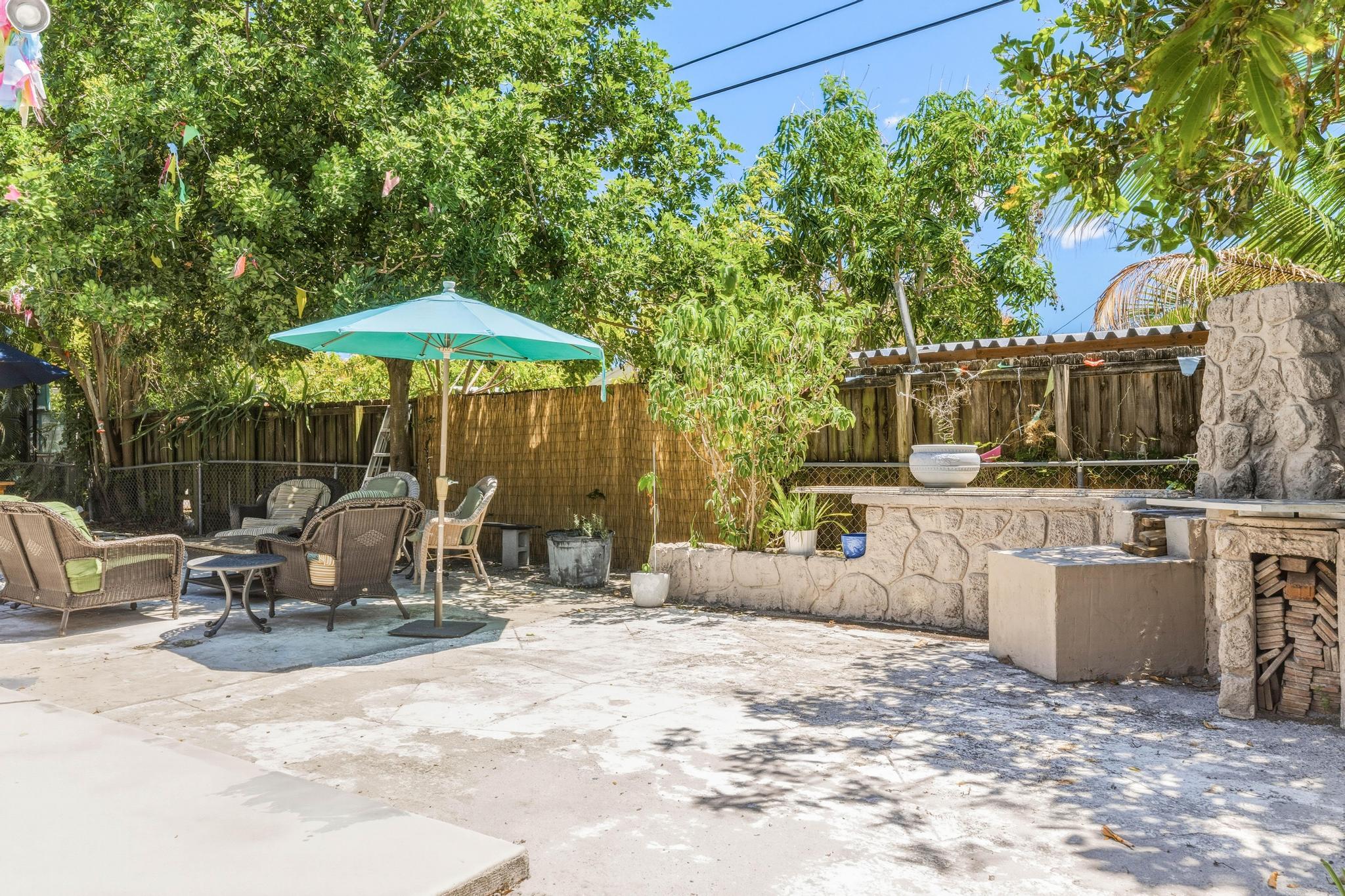 340 NE 44th Court