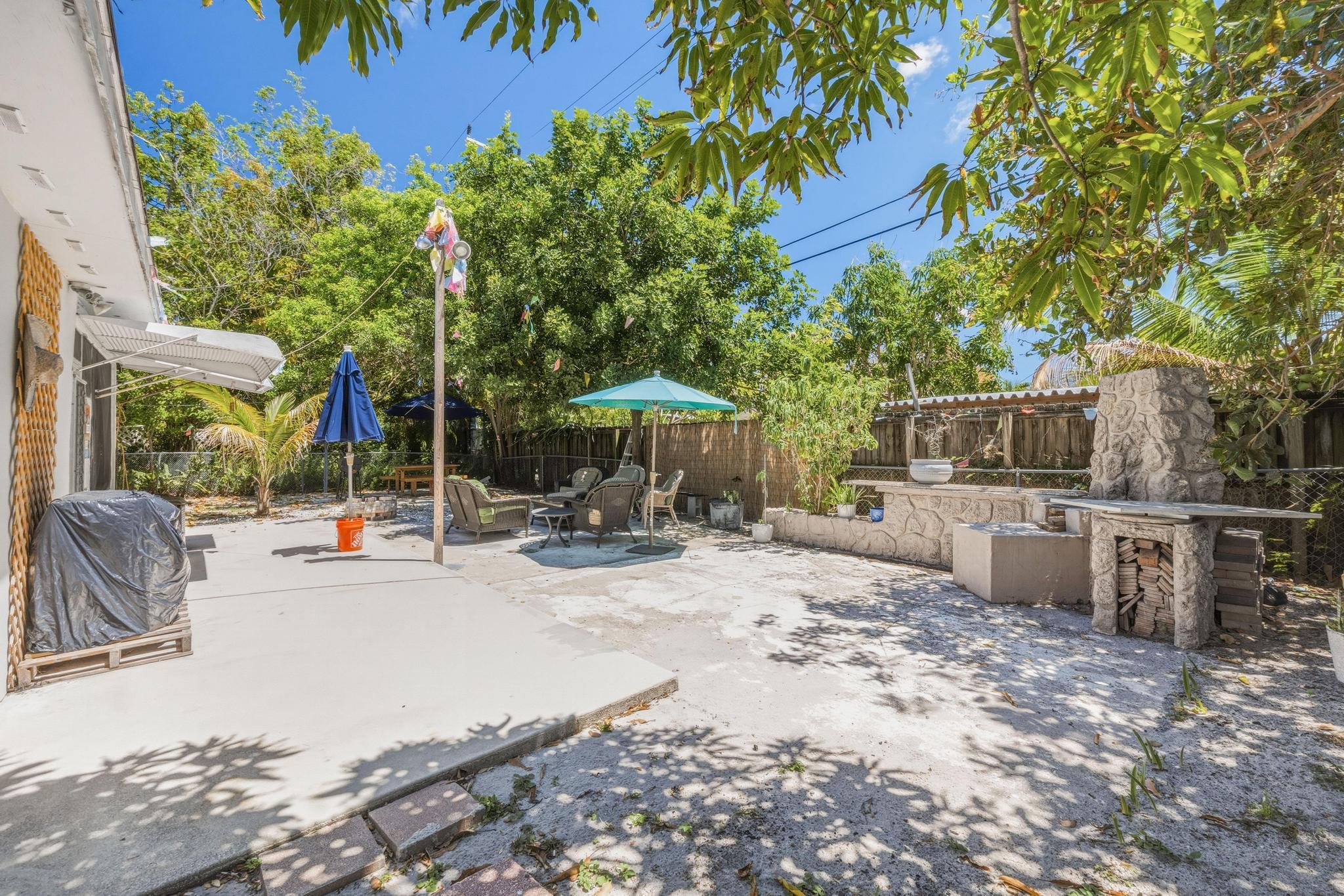 340 NE 44th Court