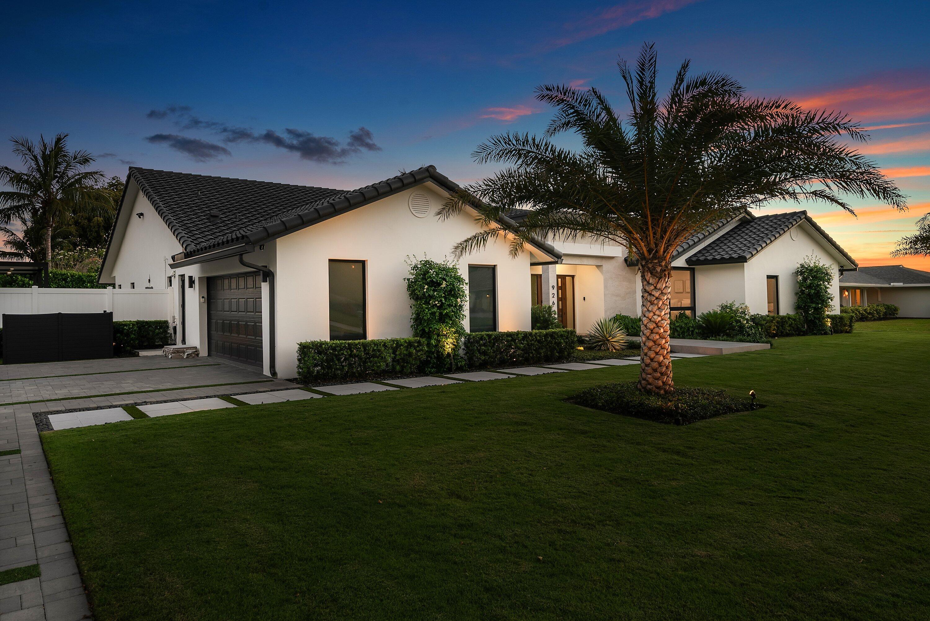 926 SW 35th Court
