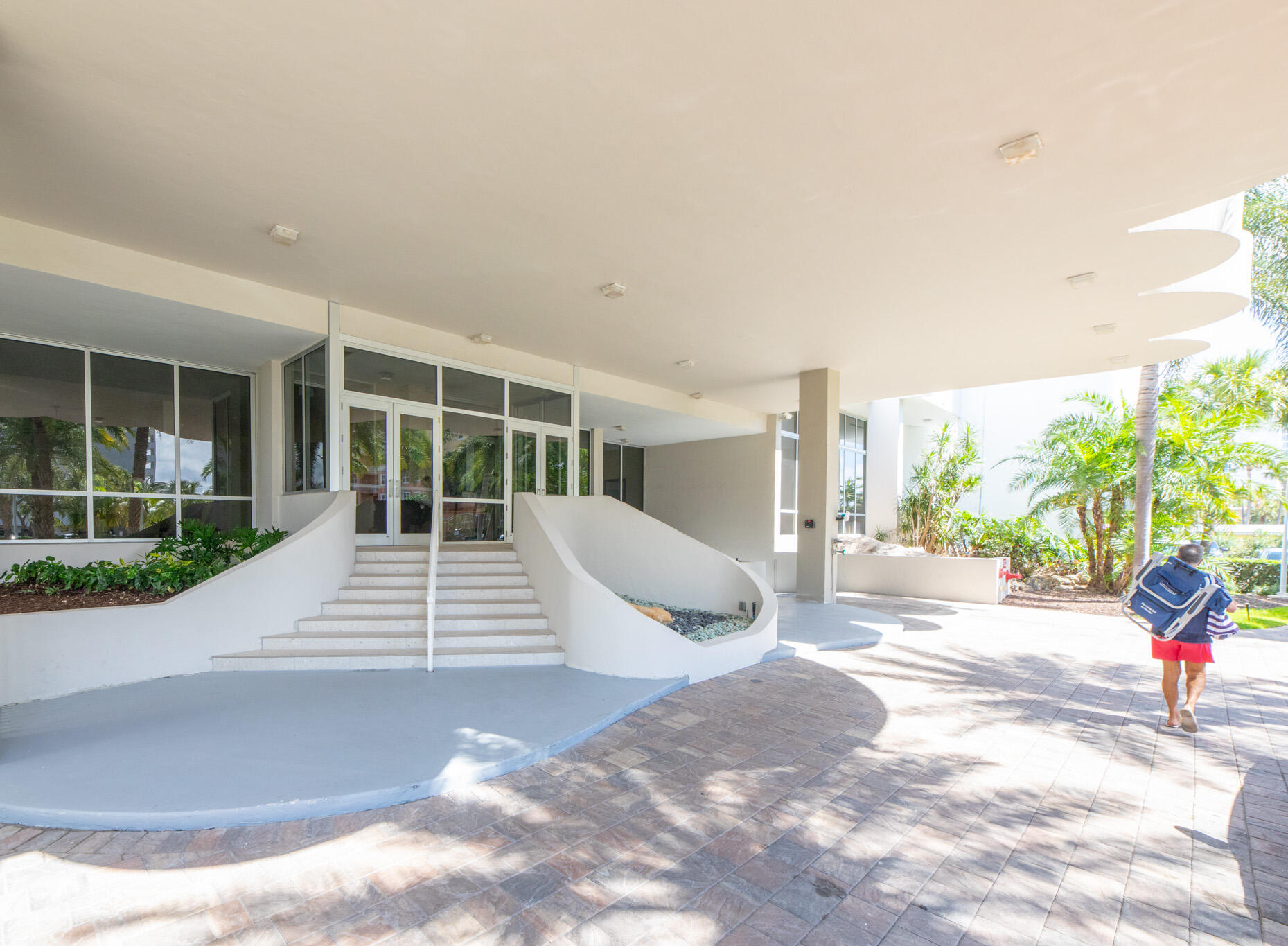 1390 S Ocean Boulevard 11d