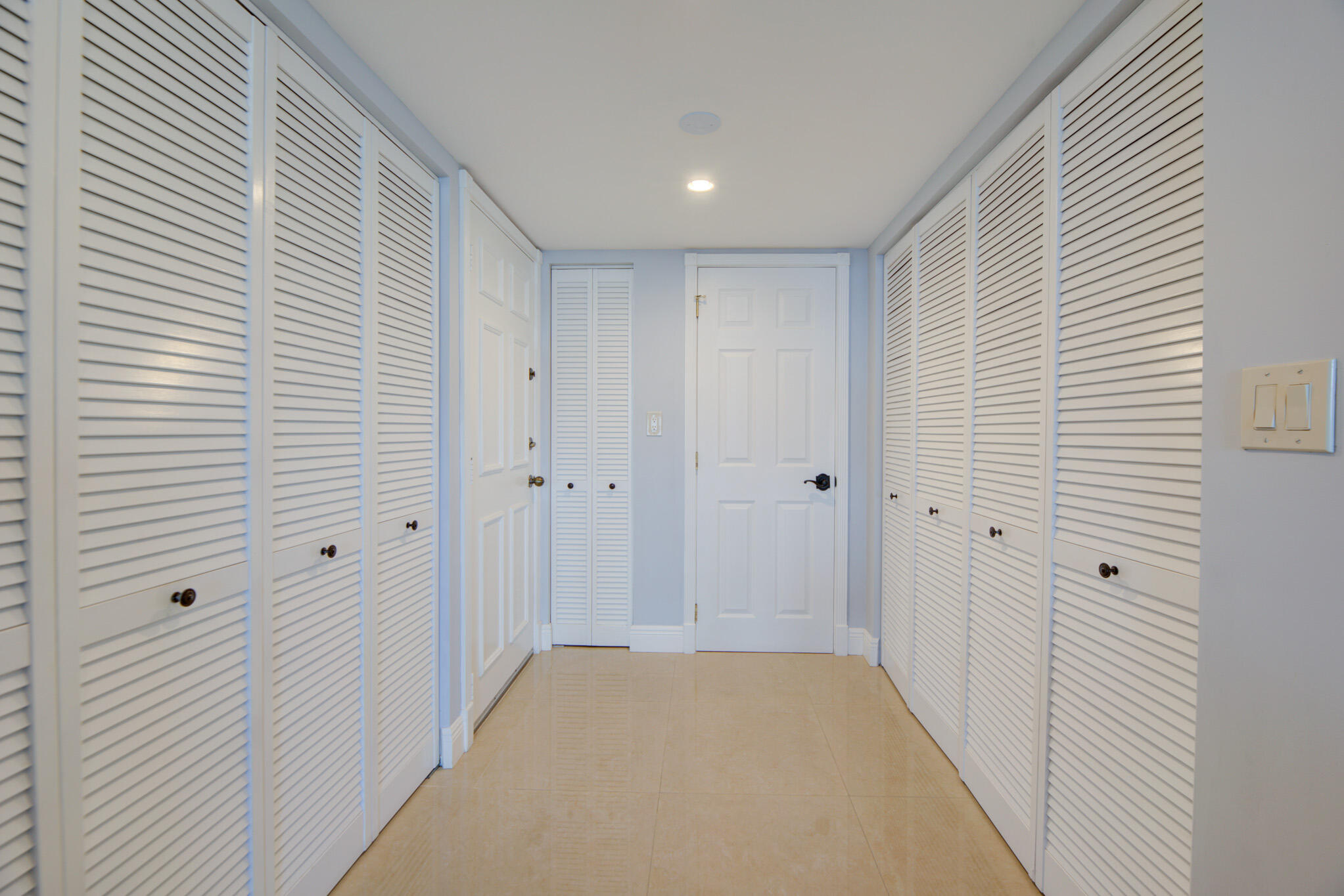 1390 S Ocean Boulevard 11d