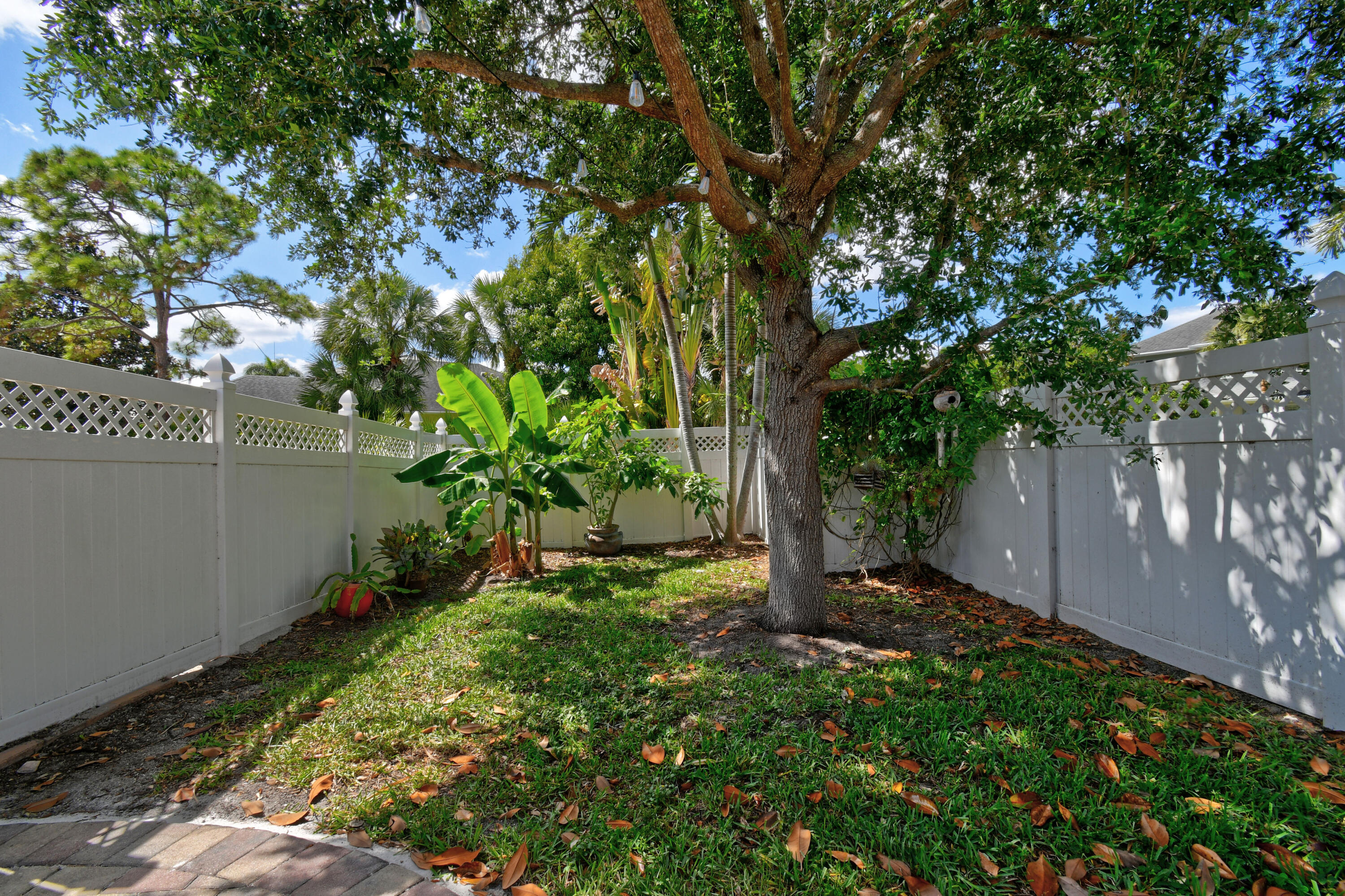 2672 E Community Drive