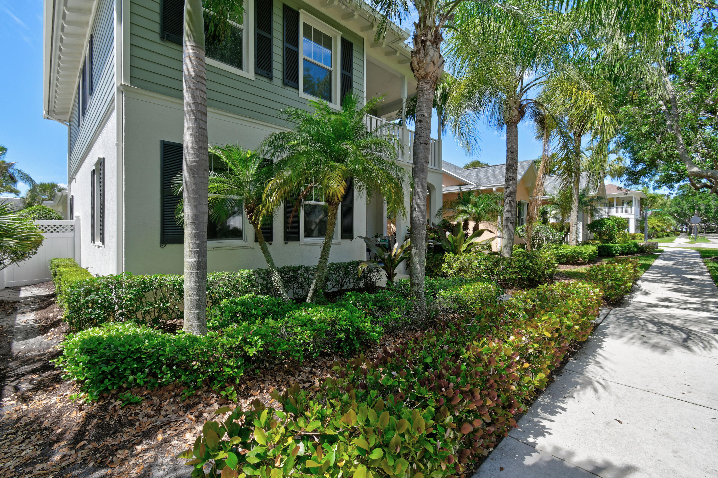 2672 E Community Drive