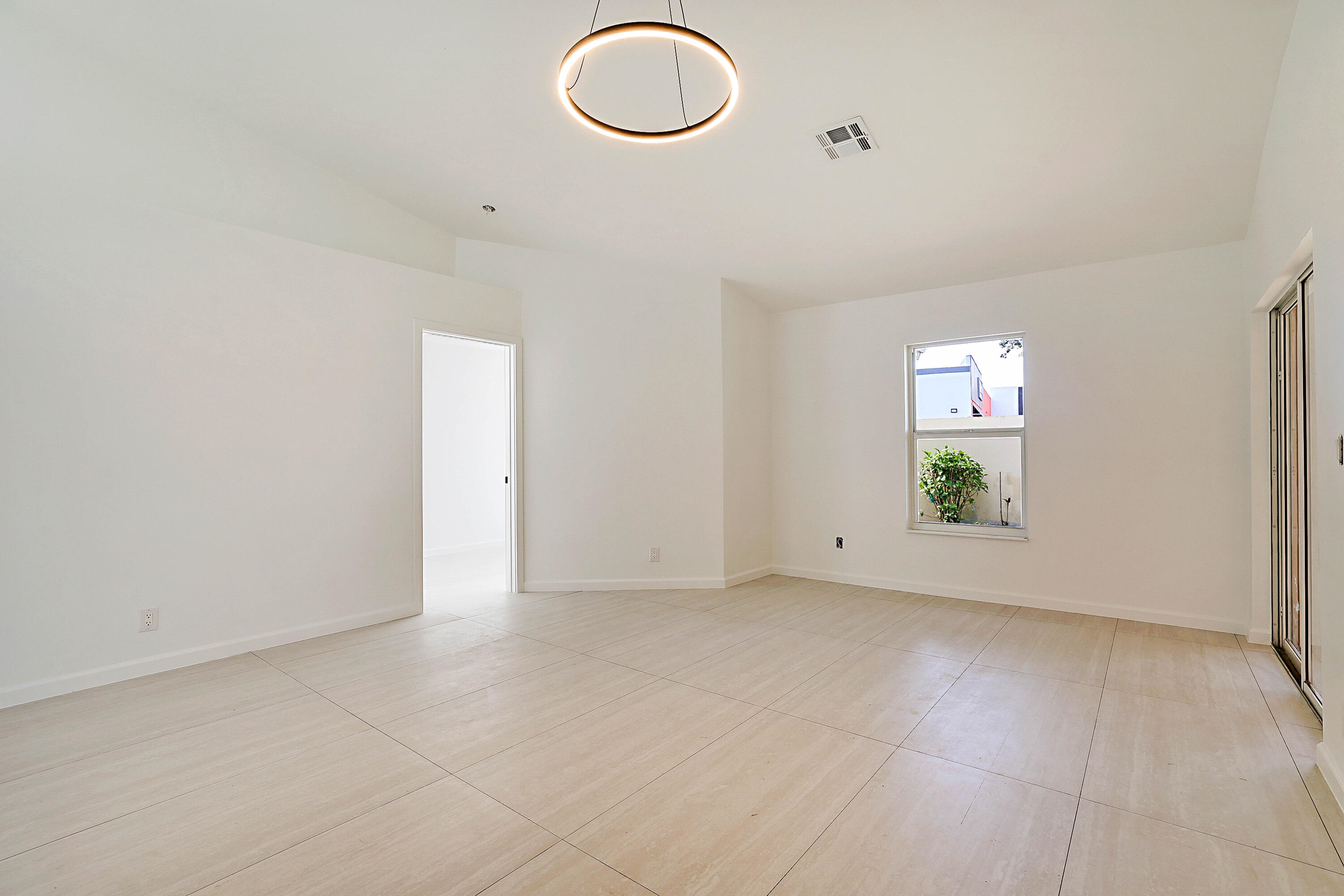 320 NE 42nd Street