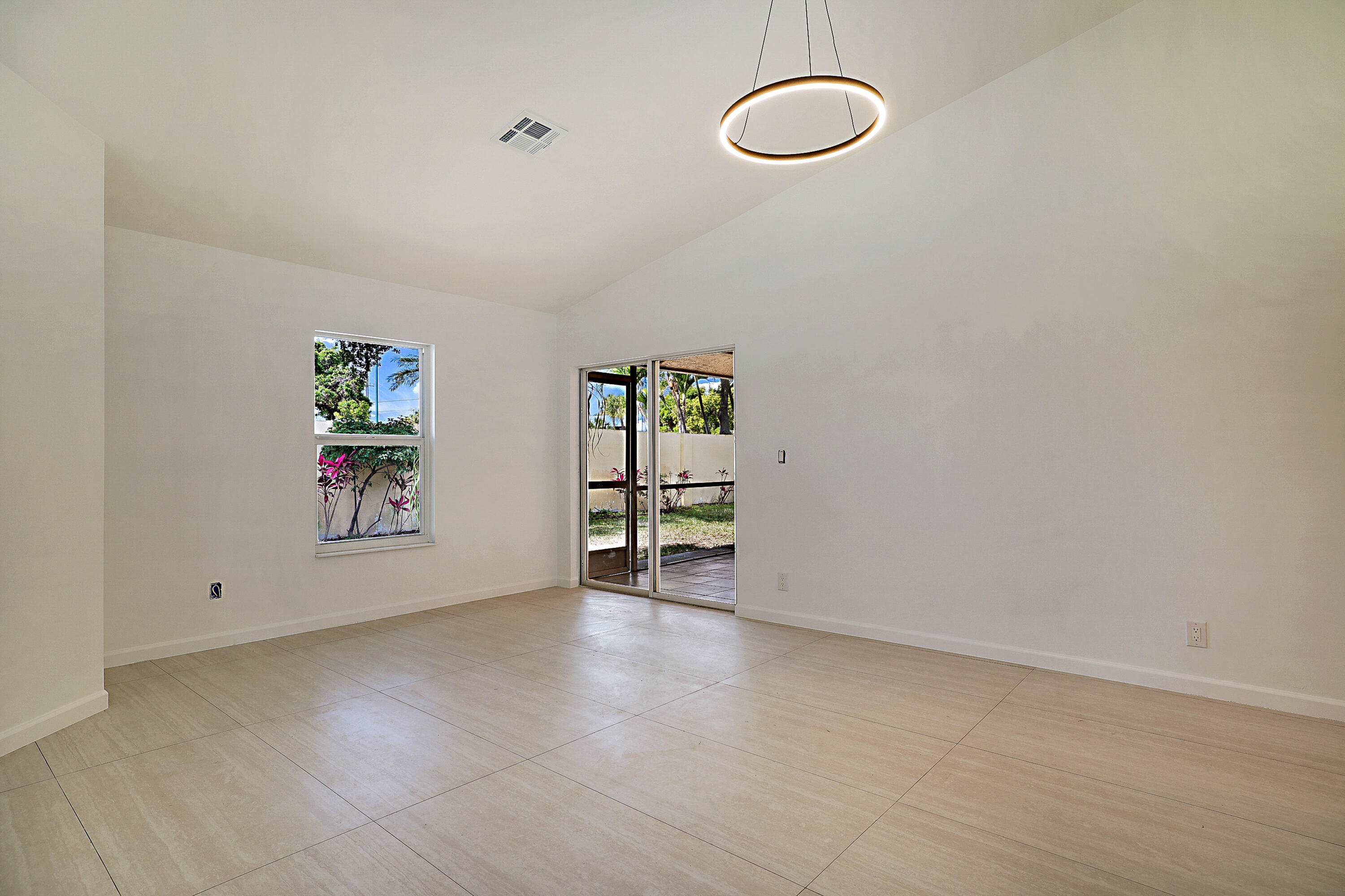 320 NE 42nd Street