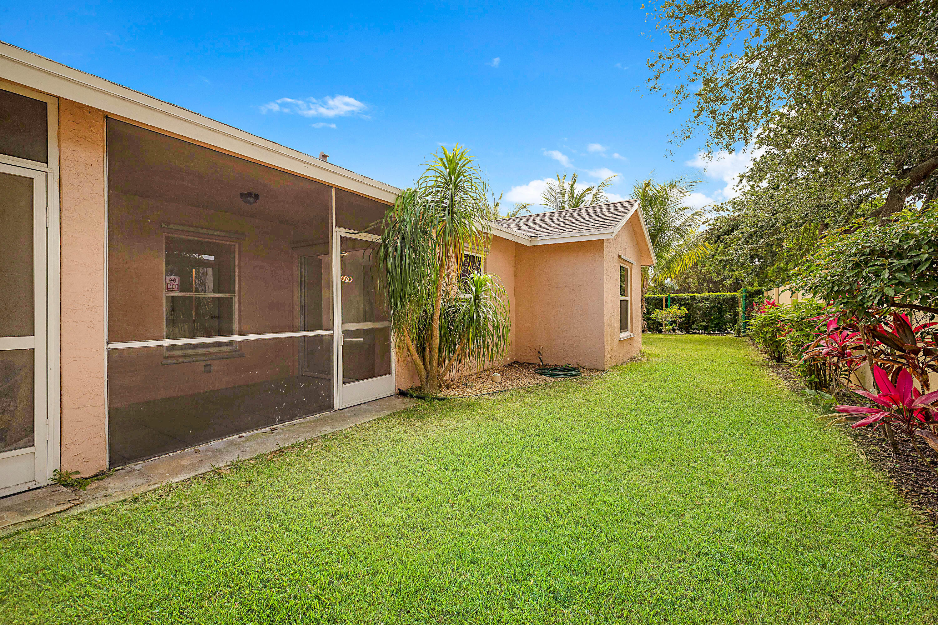 320 NE 42nd Street