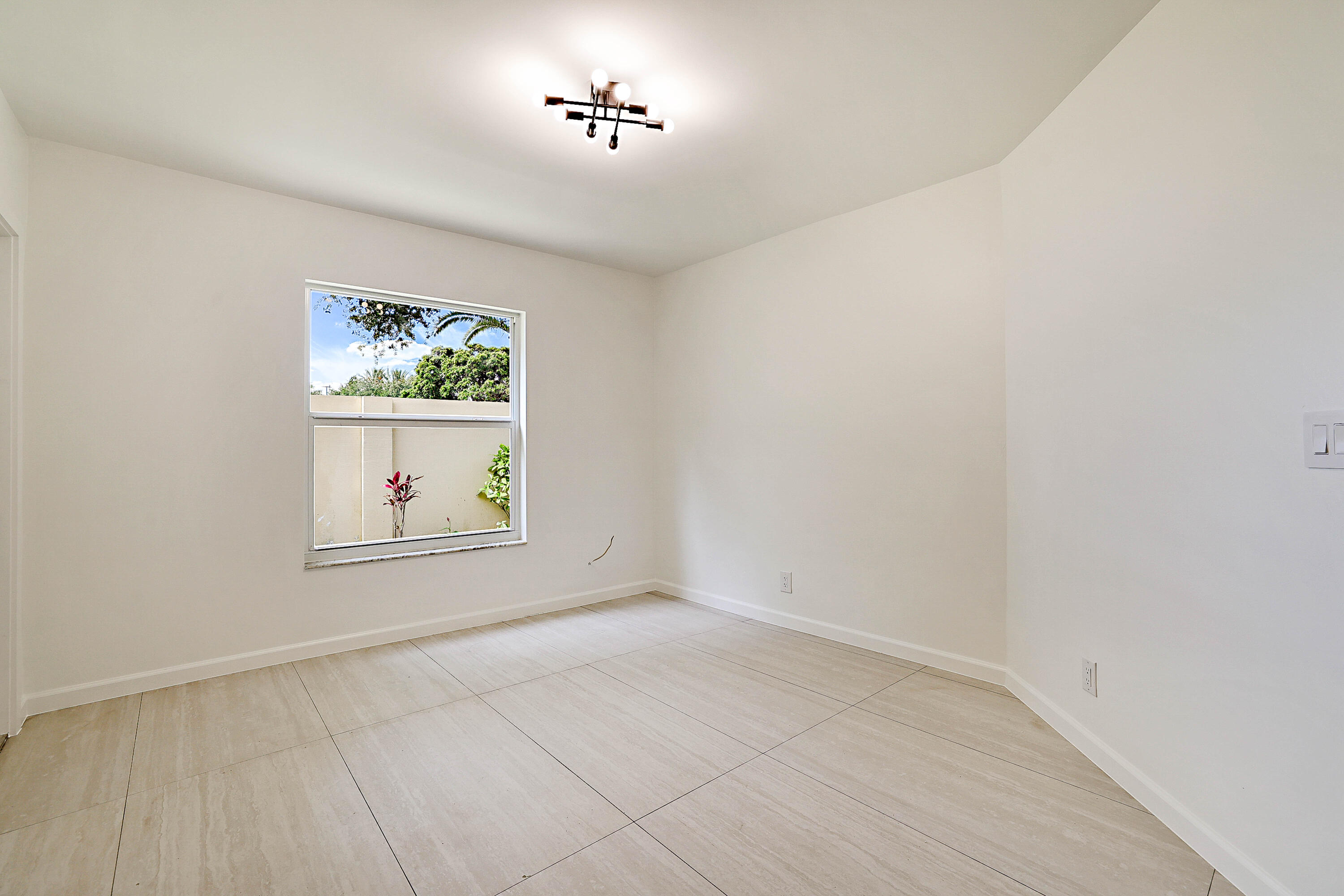 320 NE 42nd Street